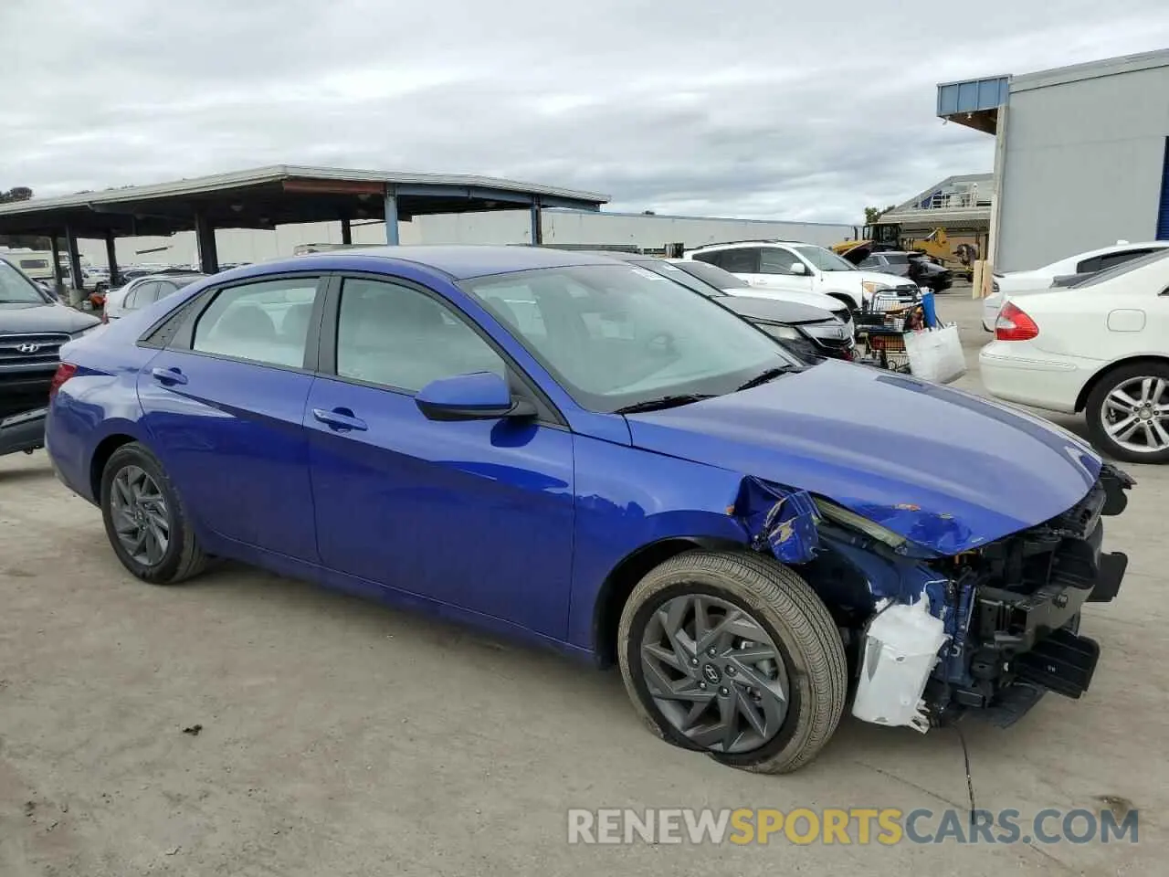 4 fotografías del automóvil dañado KMHLM4DG2RU668660 HYUNDAI ELANTRA 2024