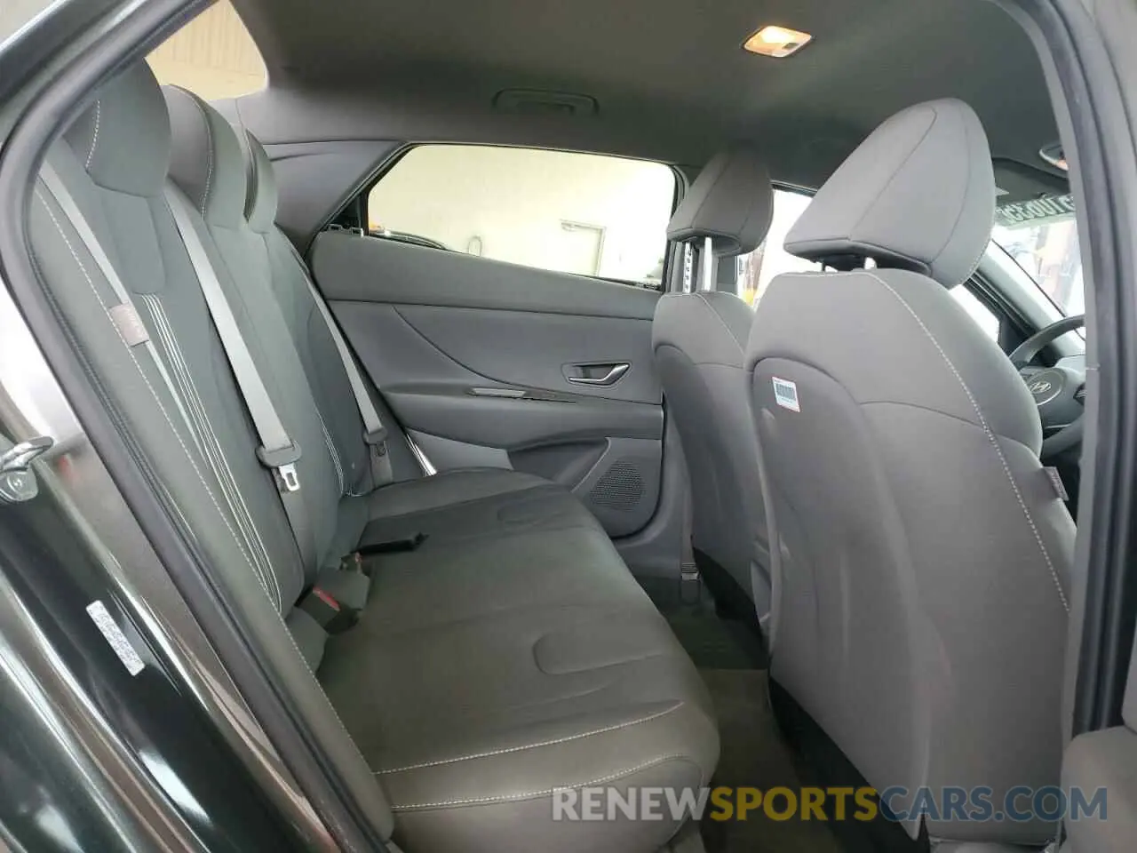 10 fotografías del automóvil dañado KMHLM4DG2RU681747 HYUNDAI ELANTRA 2024