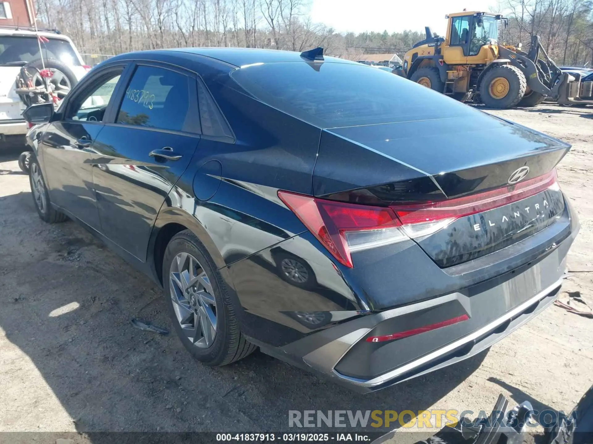 3 fotografías del automóvil dañado KMHLM4DG2RU725939 HYUNDAI ELANTRA 2024