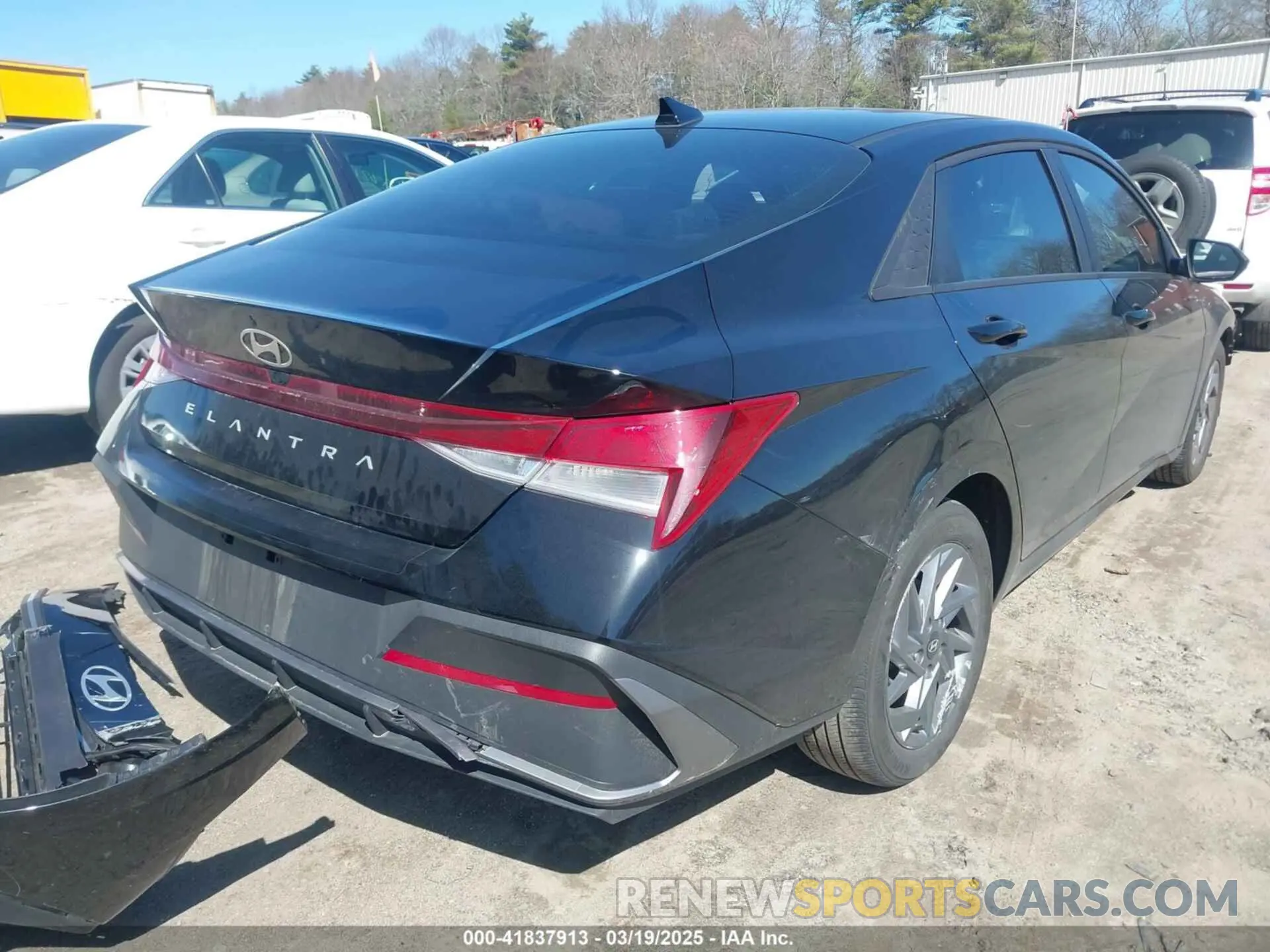 4 fotografías del automóvil dañado KMHLM4DG2RU725939 HYUNDAI ELANTRA 2024