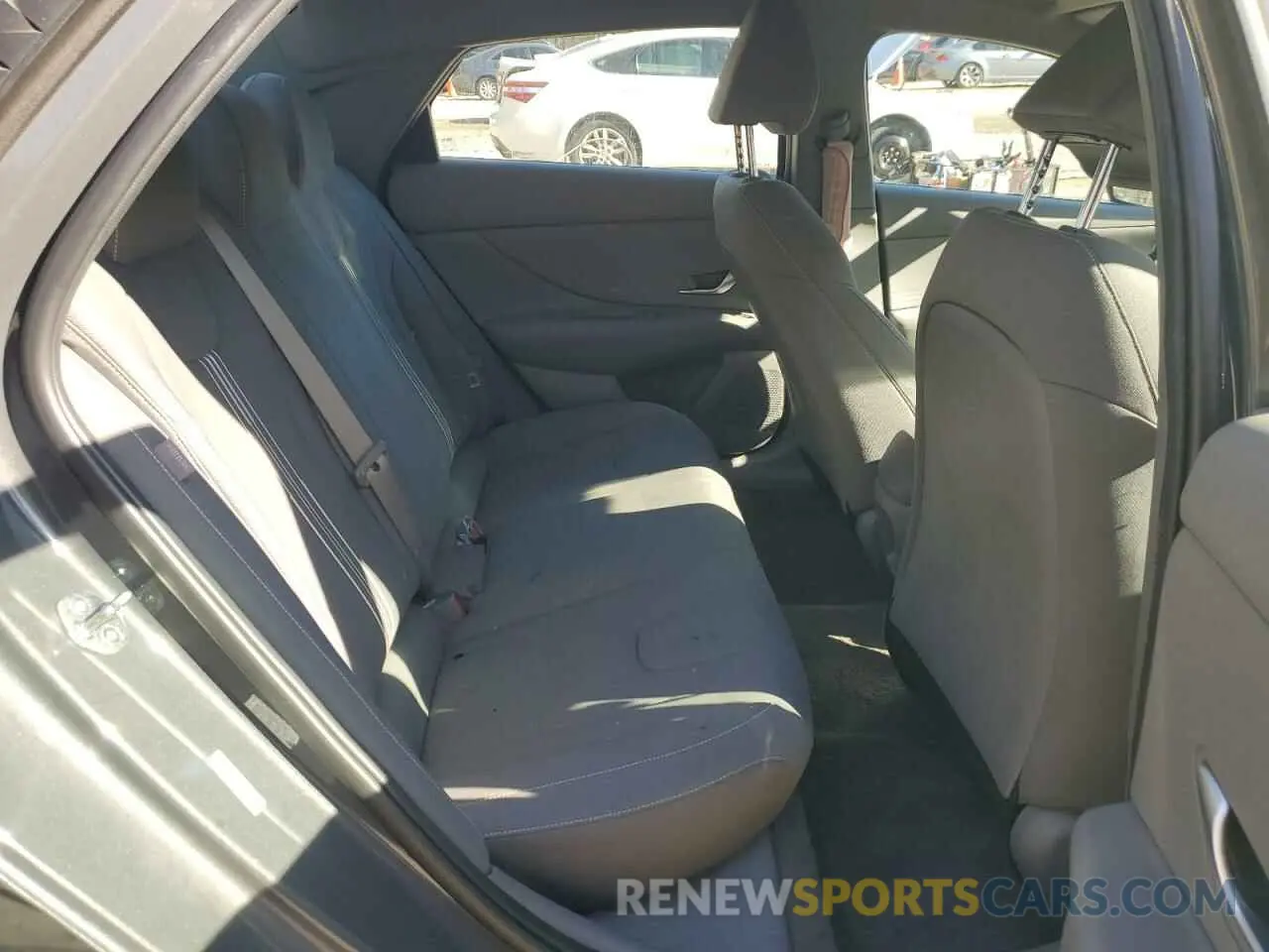 10 fotografías del automóvil dañado KMHLM4DG2RU731580 HYUNDAI ELANTRA 2024