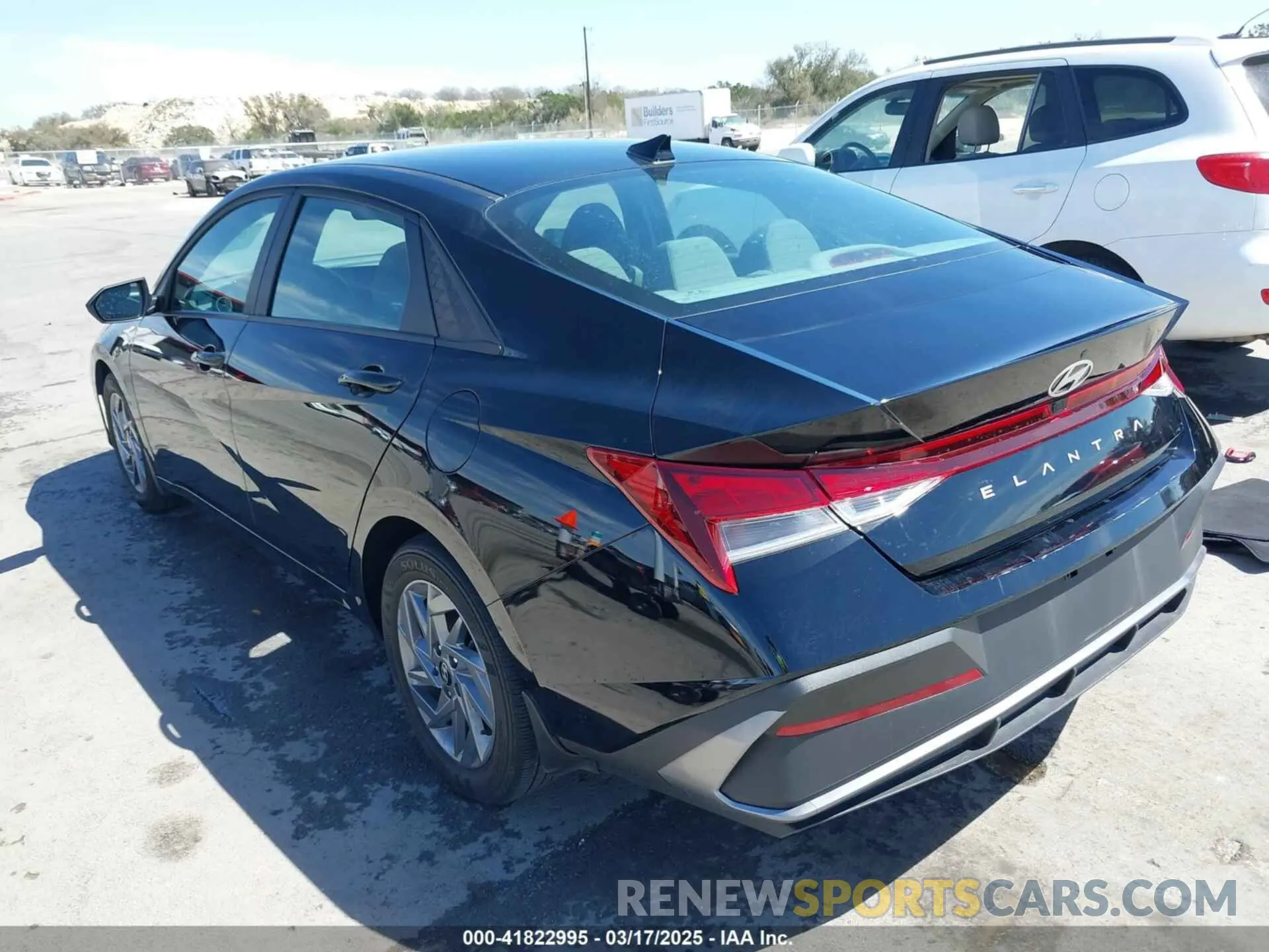 3 fotografías del automóvil dañado KMHLM4DG2RU746760 HYUNDAI ELANTRA 2024