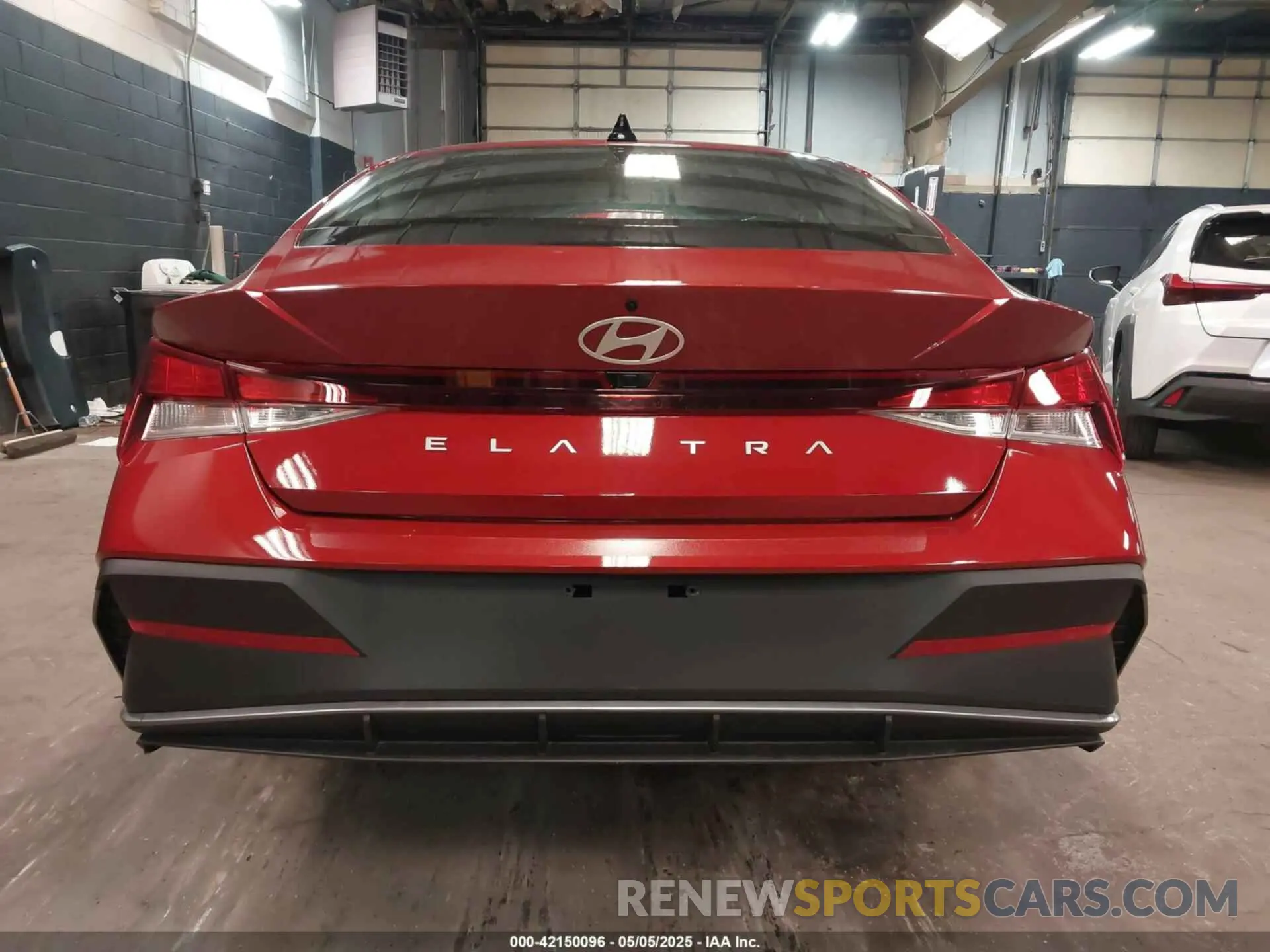 15 fotografías del automóvil dañado KMHLM4DG2RU807623 HYUNDAI ELANTRA 2024