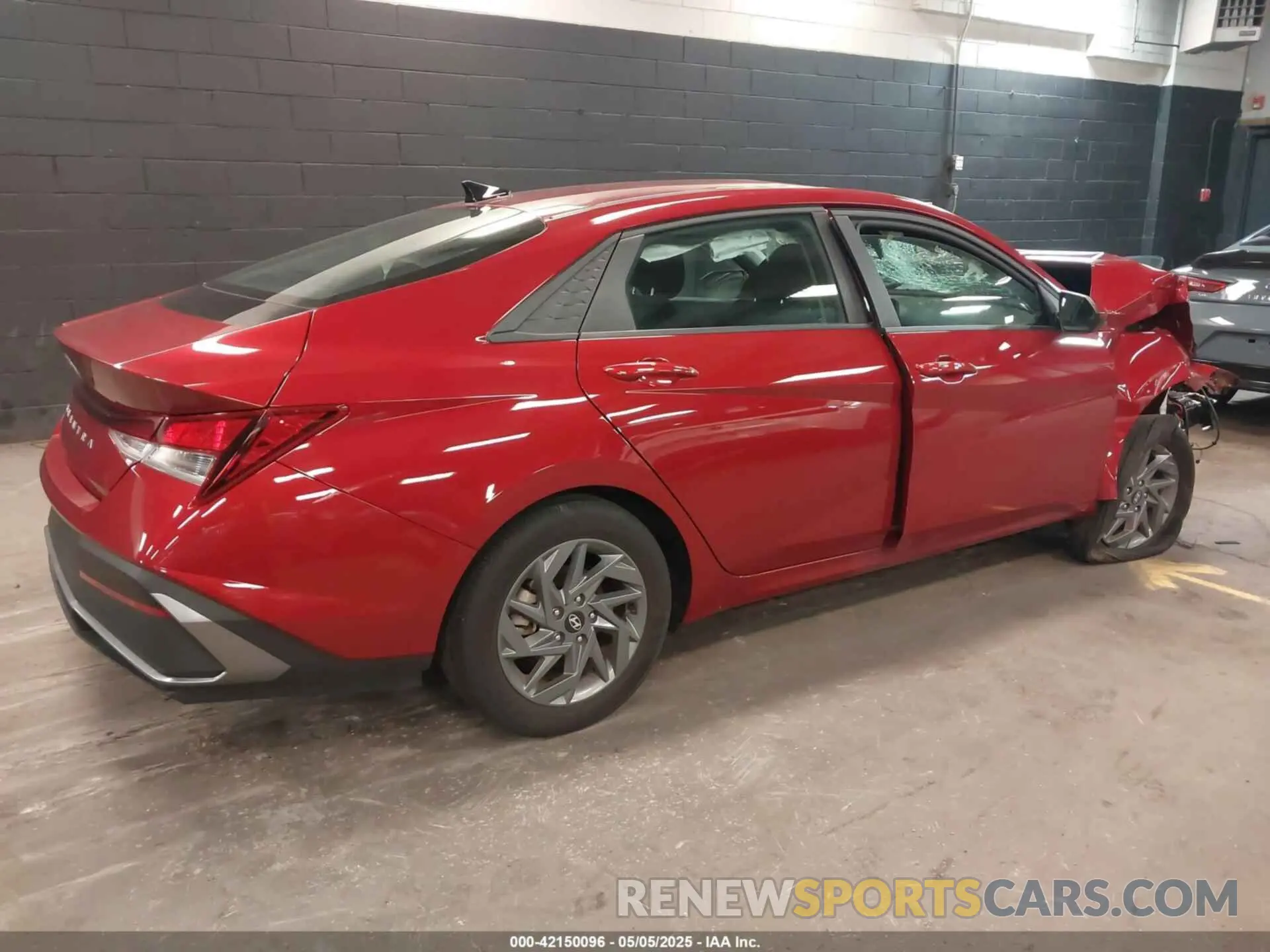 4 fotografías del automóvil dañado KMHLM4DG2RU807623 HYUNDAI ELANTRA 2024
