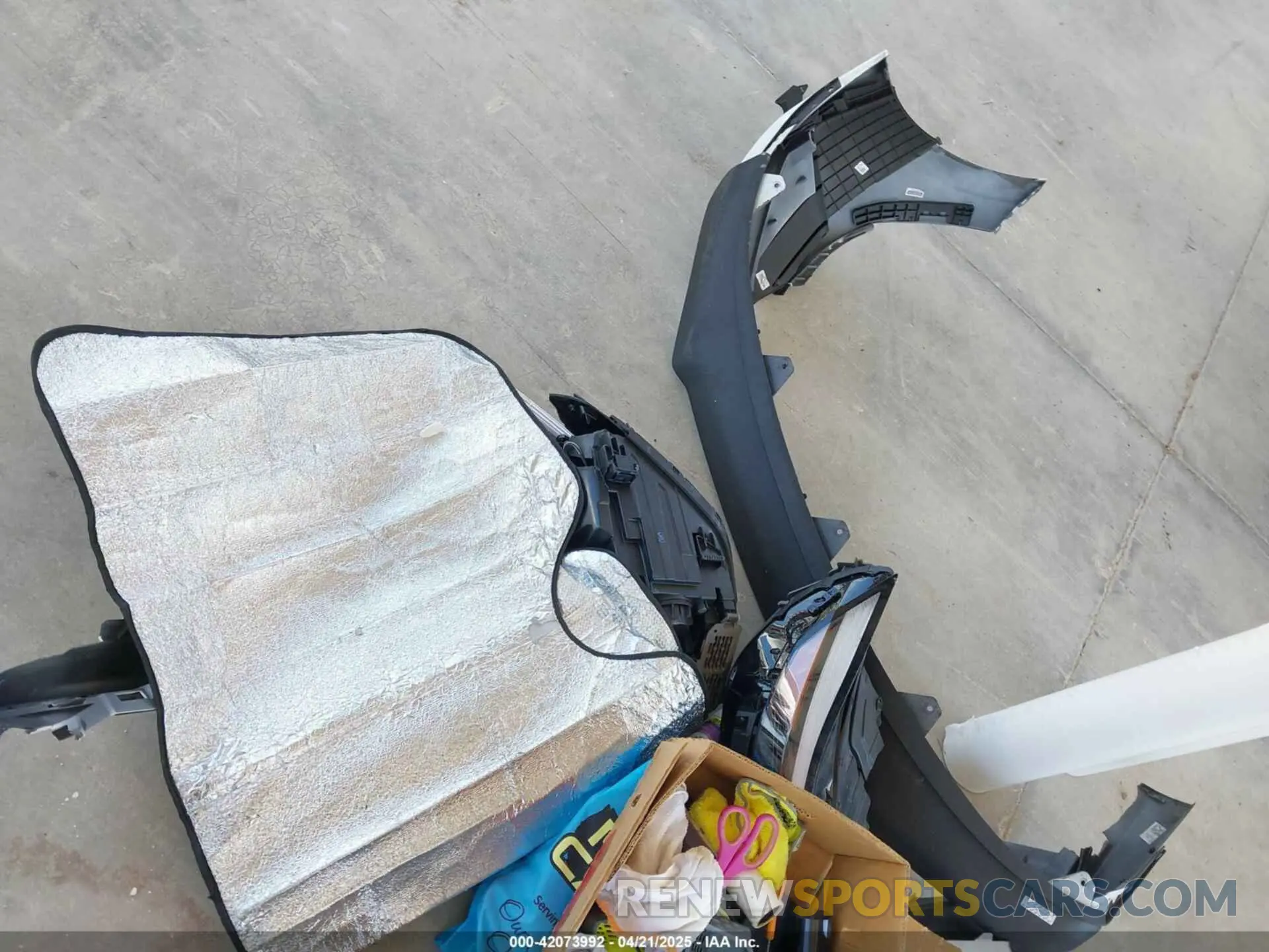 12 fotografías del automóvil dañado KMHLM4DG3RU637174 HYUNDAI ELANTRA 2024