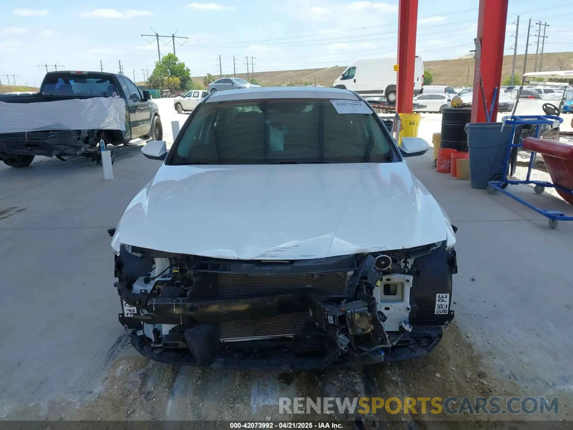 13 fotografías del automóvil dañado KMHLM4DG3RU637174 HYUNDAI ELANTRA 2024