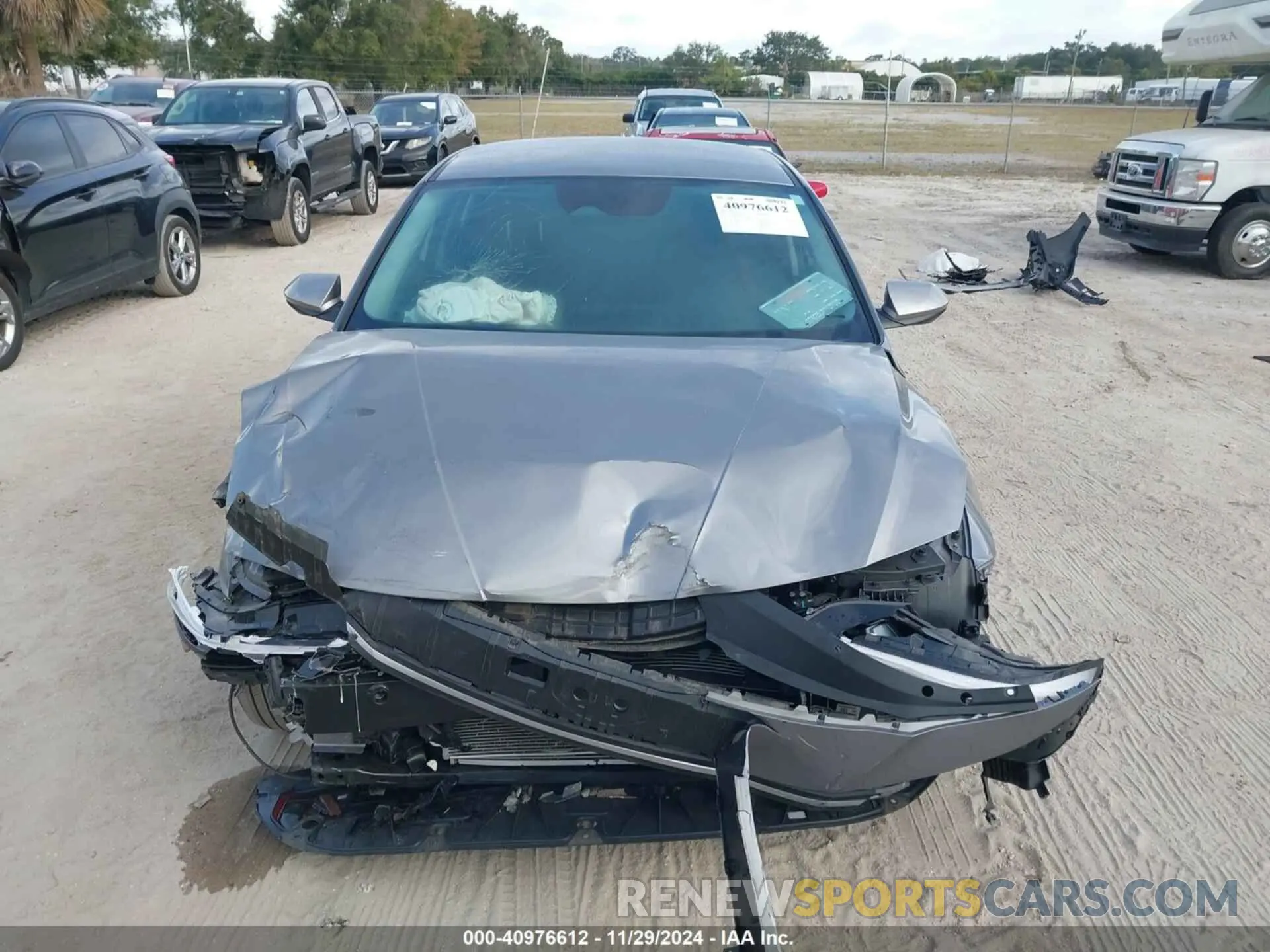 11 fotografías del automóvil dañado KMHLM4DG3RU693115 HYUNDAI ELANTRA 2024