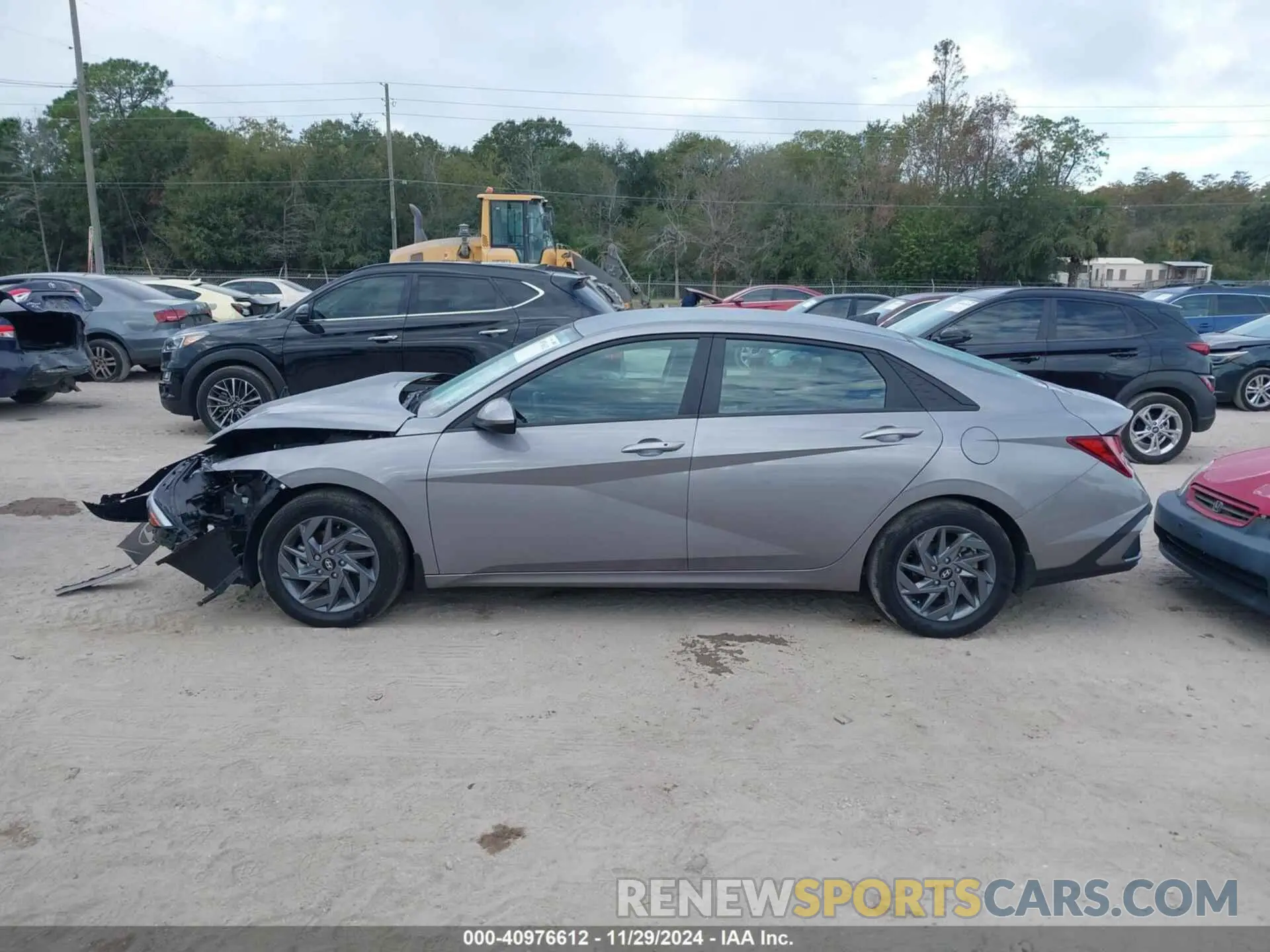 13 fotografías del automóvil dañado KMHLM4DG3RU693115 HYUNDAI ELANTRA 2024