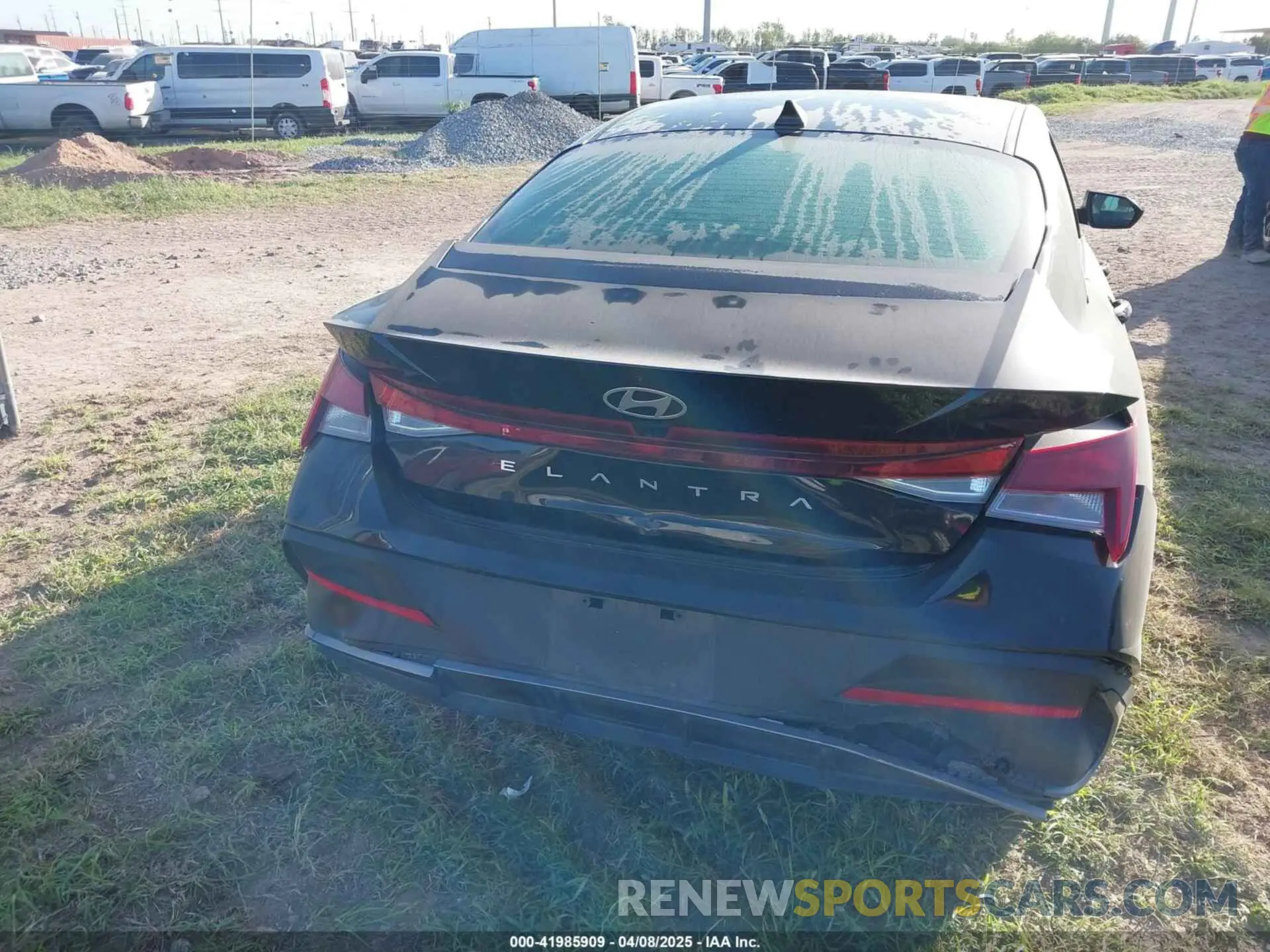 6 fotografías del automóvil dañado KMHLM4DG3RU751126 HYUNDAI ELANTRA 2024