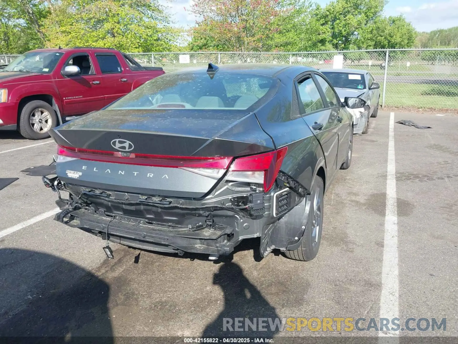 4 fotografías del automóvil dañado KMHLM4DG3RU759596 HYUNDAI ELANTRA 2024
