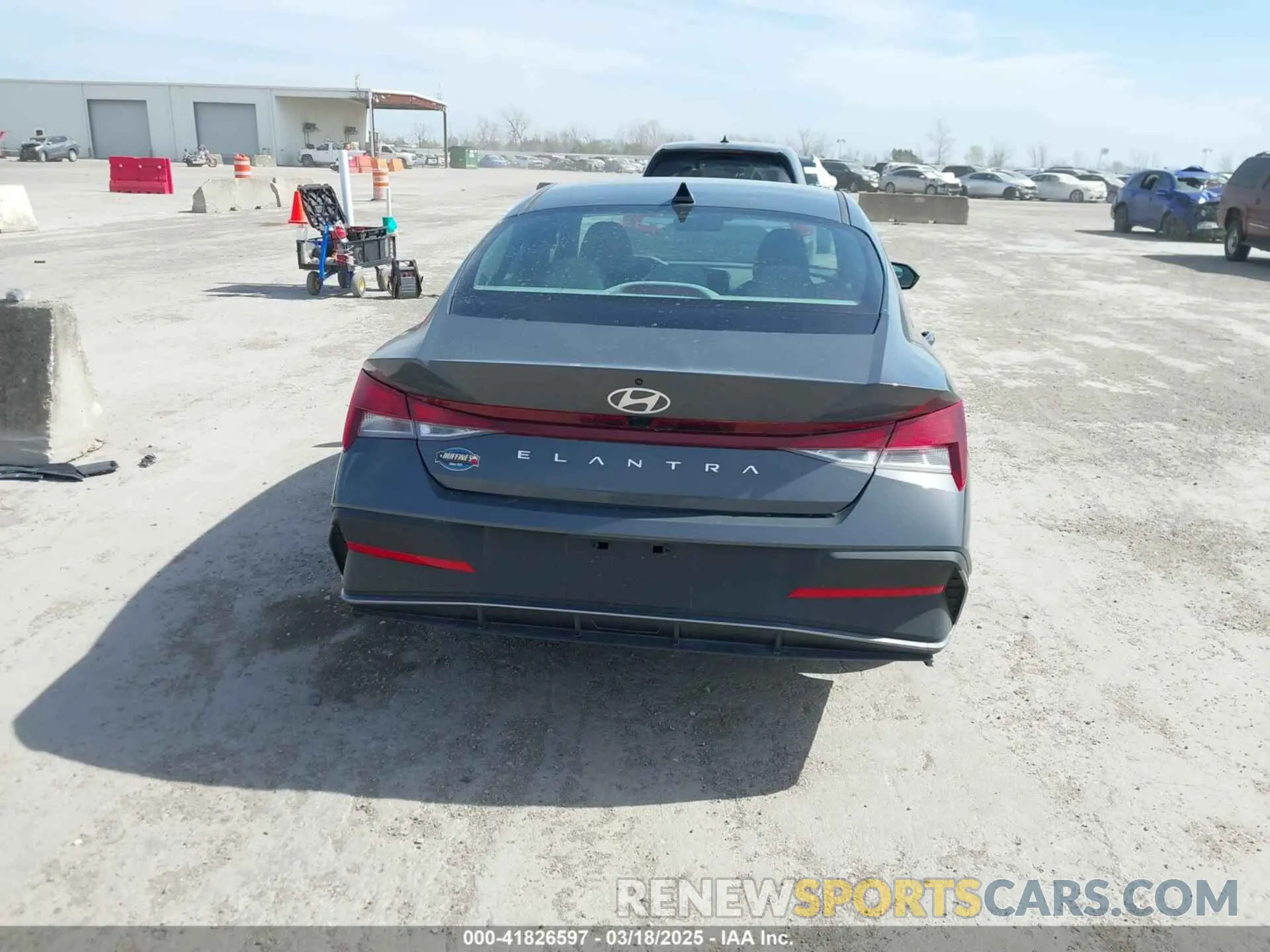 16 fotografías del automóvil dañado KMHLM4DG3RU792467 HYUNDAI ELANTRA 2024