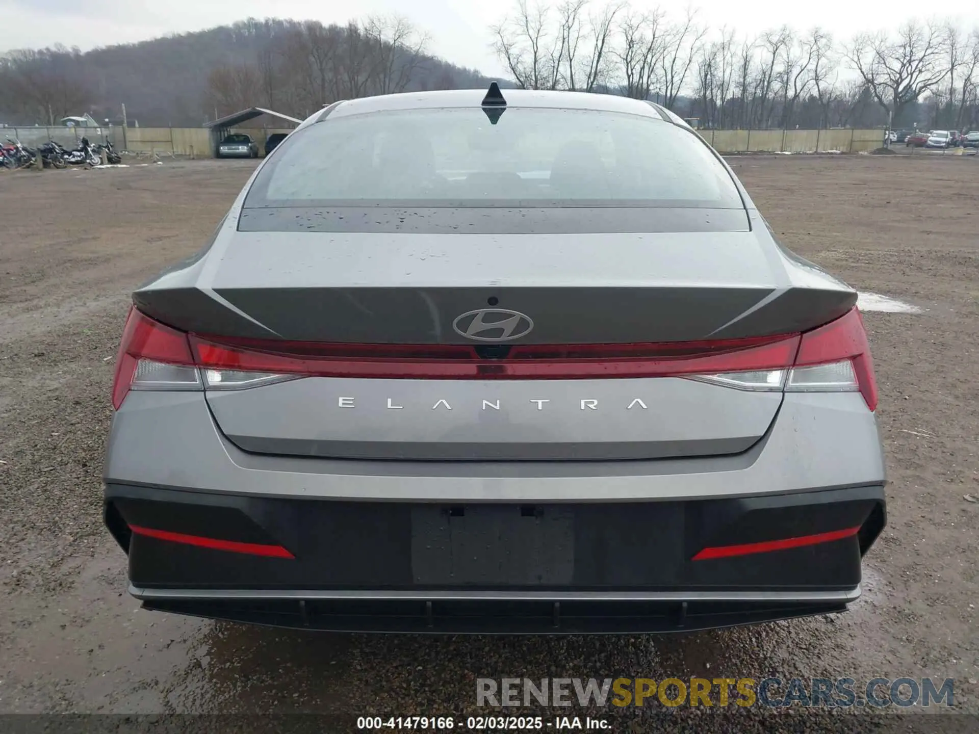 17 fotografías del automóvil dañado KMHLM4DG3RU836726 HYUNDAI ELANTRA 2024