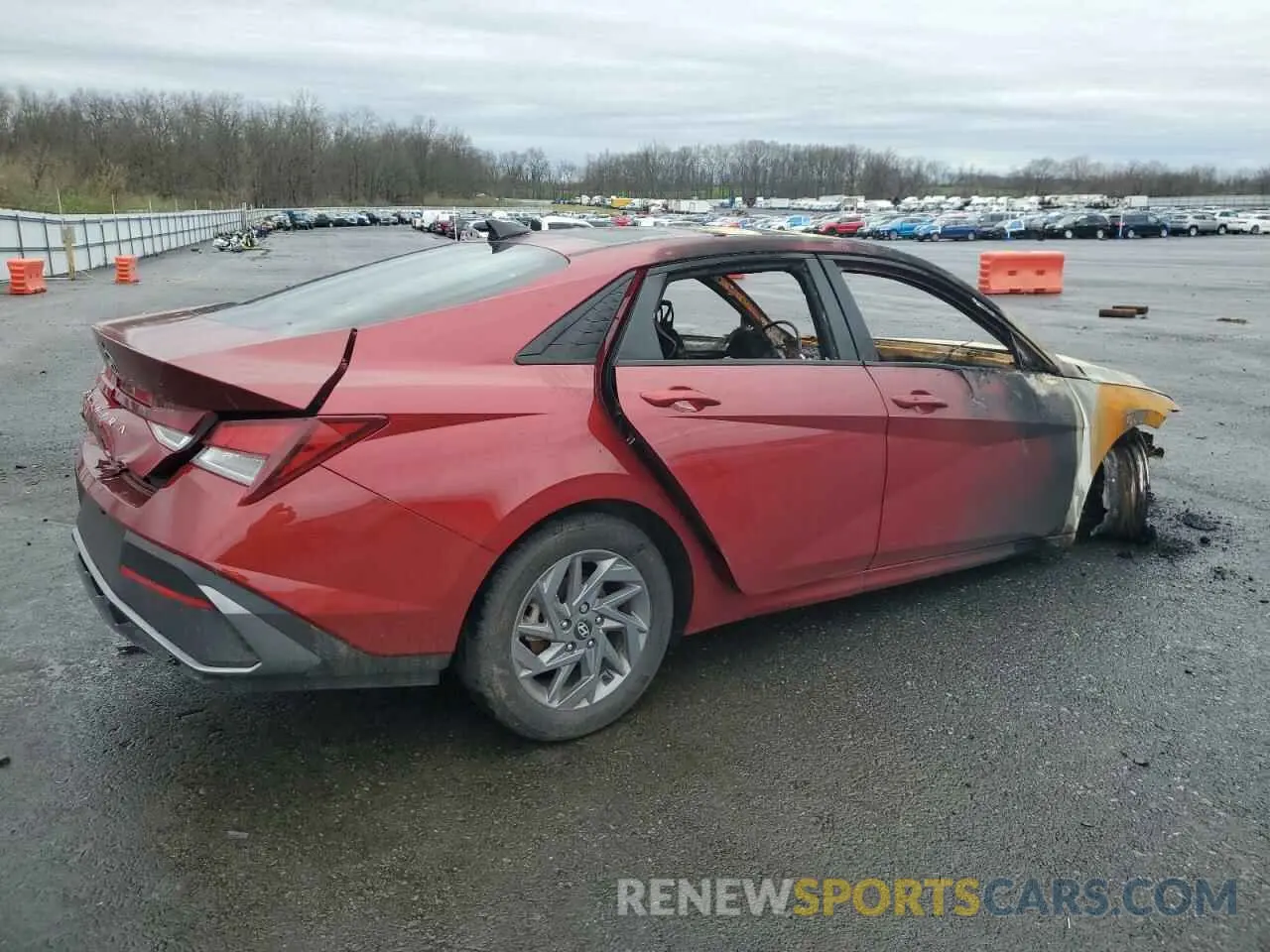 3 fotografías del automóvil dañado KMHLM4DG3RU845359 HYUNDAI ELANTRA 2024