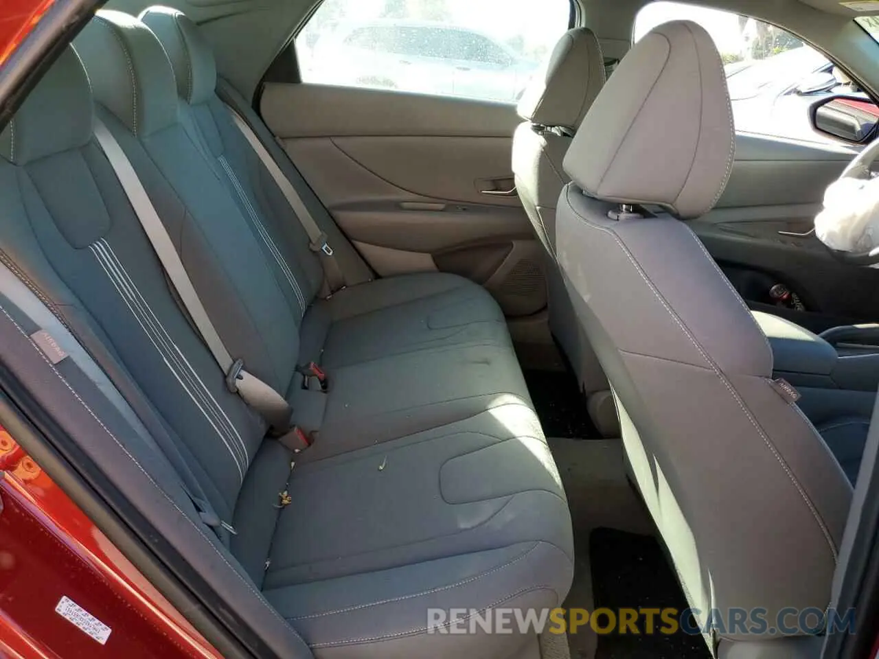 10 fotografías del automóvil dañado KMHLM4DG4RU657451 HYUNDAI ELANTRA 2024