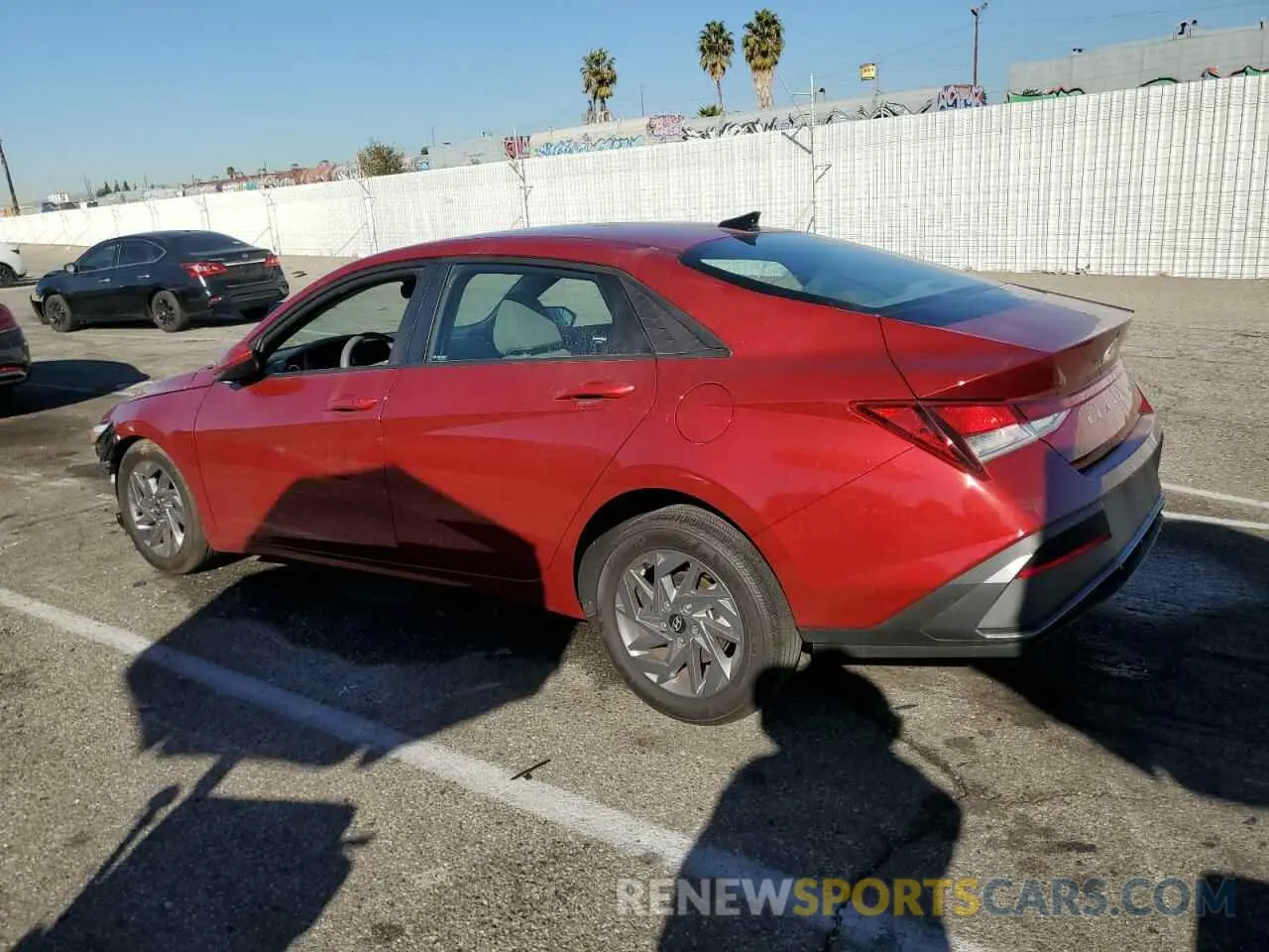 2 fotografías del automóvil dañado KMHLM4DG4RU657451 HYUNDAI ELANTRA 2024