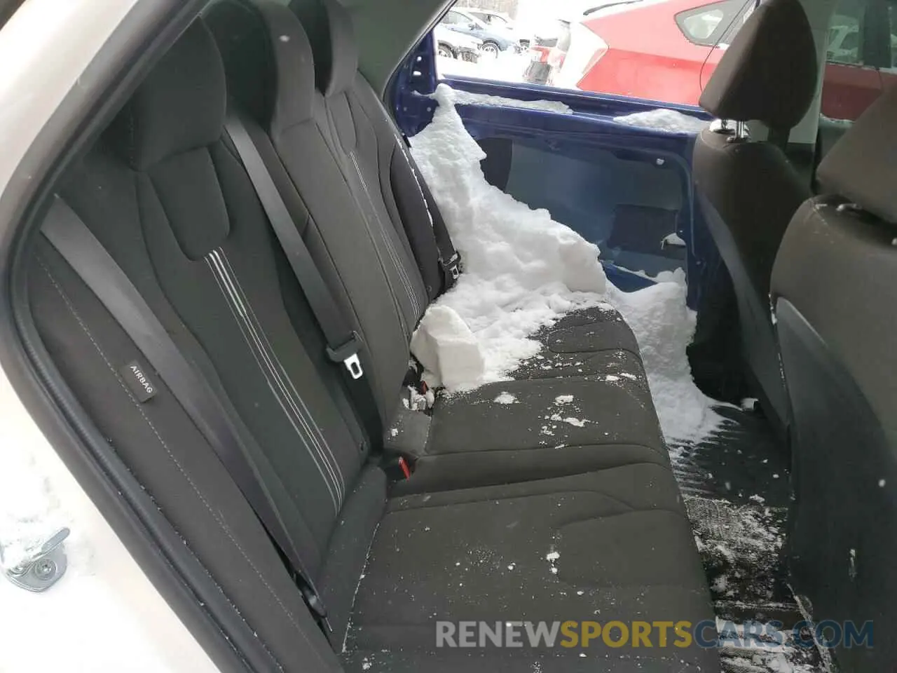 10 fotografías del automóvil dañado KMHLM4DG4RU664870 HYUNDAI ELANTRA 2024