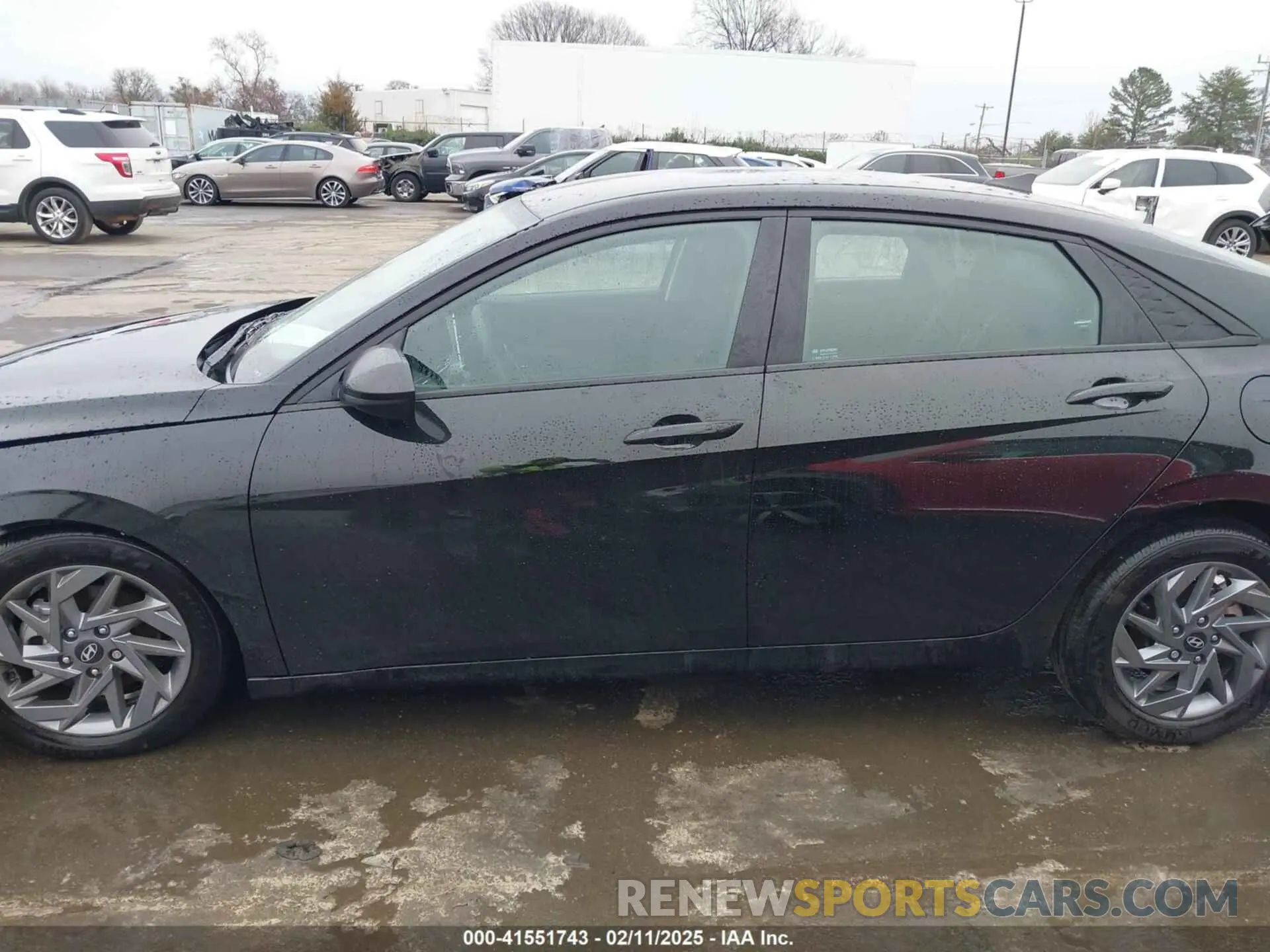 14 fotografías del automóvil dañado KMHLM4DG4RU756772 HYUNDAI ELANTRA 2024