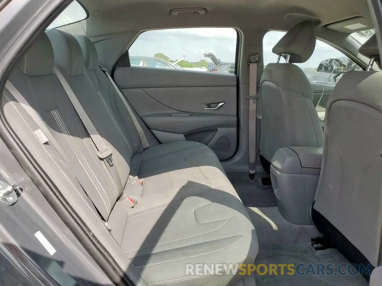10 fotografías del automóvil dañado KMHLM4DG4RU828828 HYUNDAI ELANTRA 2024
