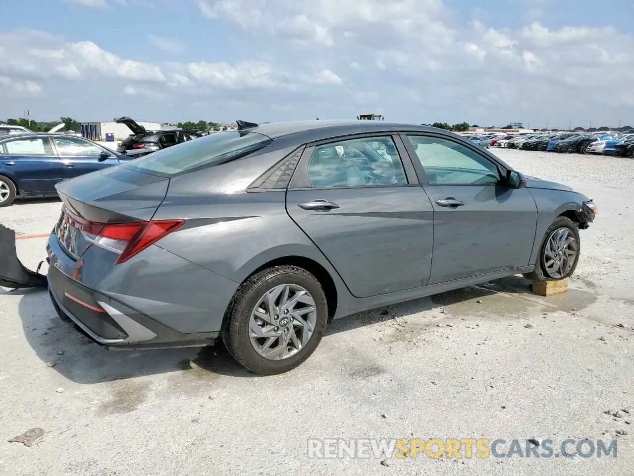 3 fotografías del automóvil dañado KMHLM4DG4RU828828 HYUNDAI ELANTRA 2024