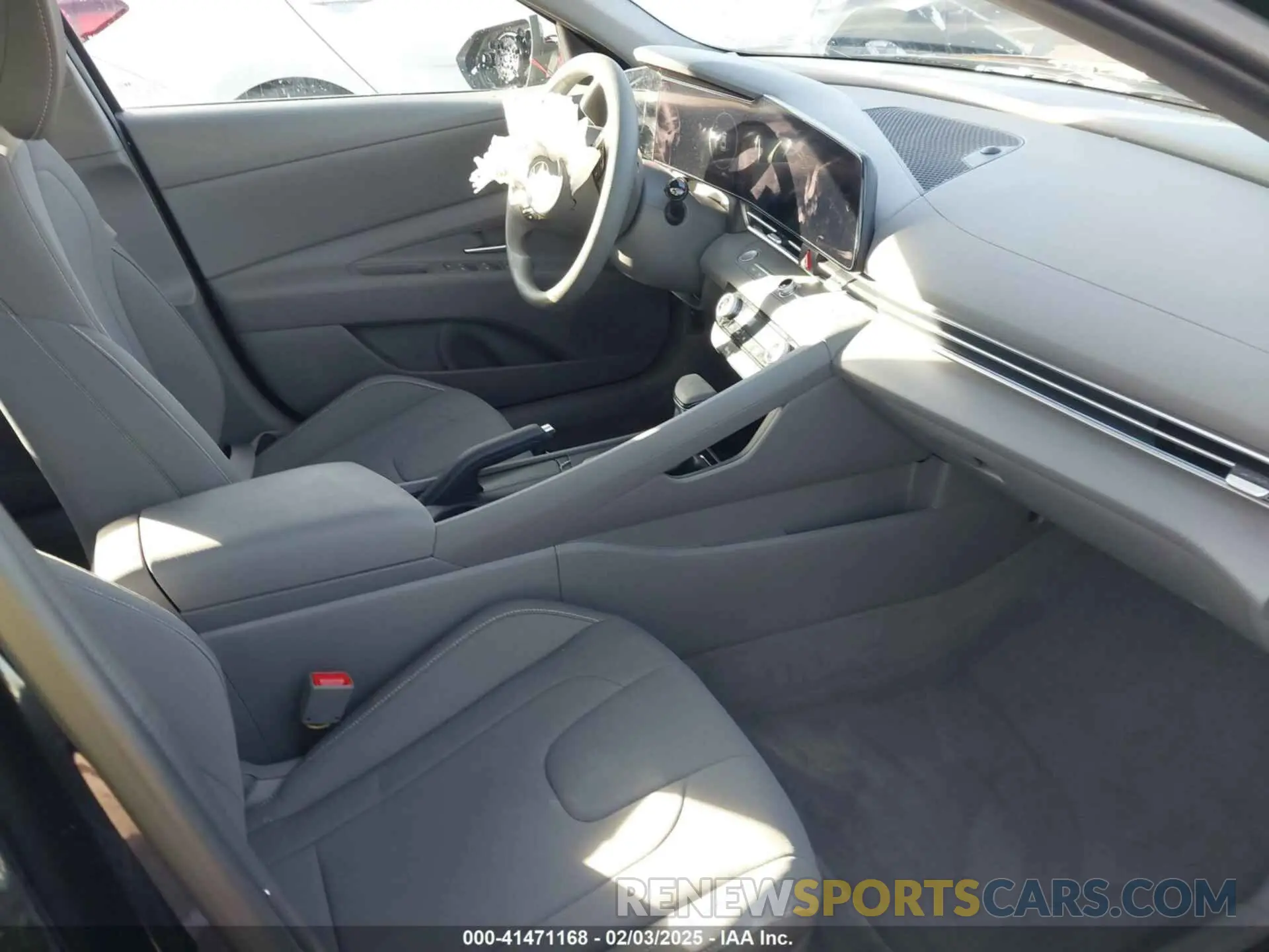 5 fotografías del automóvil dañado KMHLM4DG4RU852319 HYUNDAI ELANTRA 2024