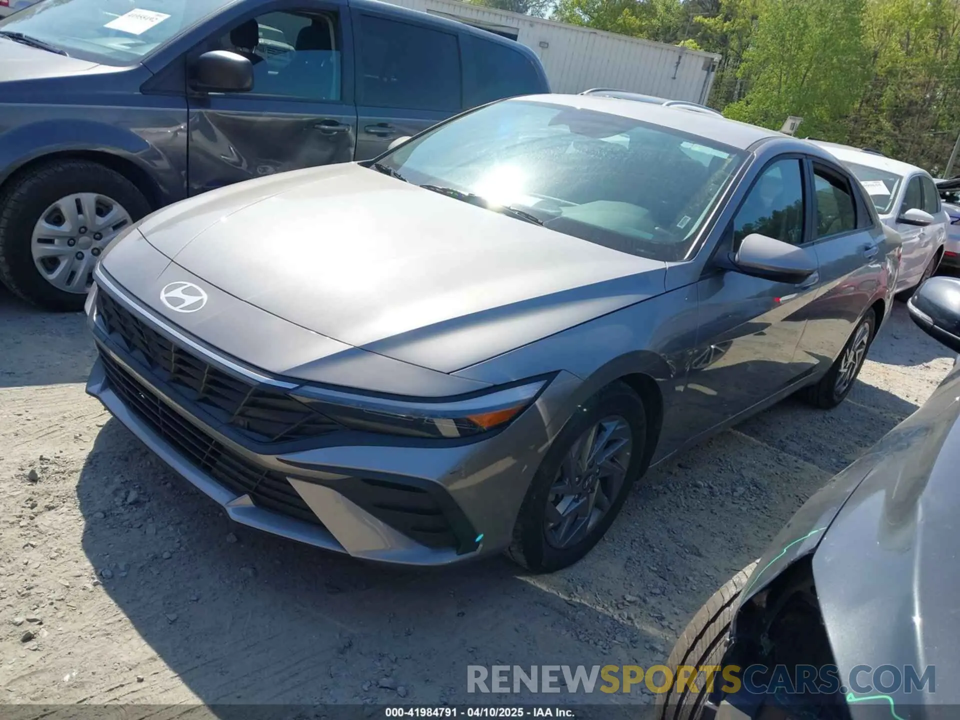 2 fotografías del automóvil dañado KMHLM4DG5RU663095 HYUNDAI ELANTRA 2024