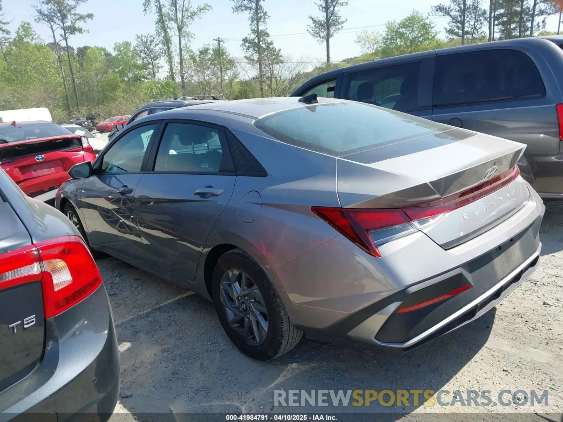 3 fotografías del automóvil dañado KMHLM4DG5RU663095 HYUNDAI ELANTRA 2024