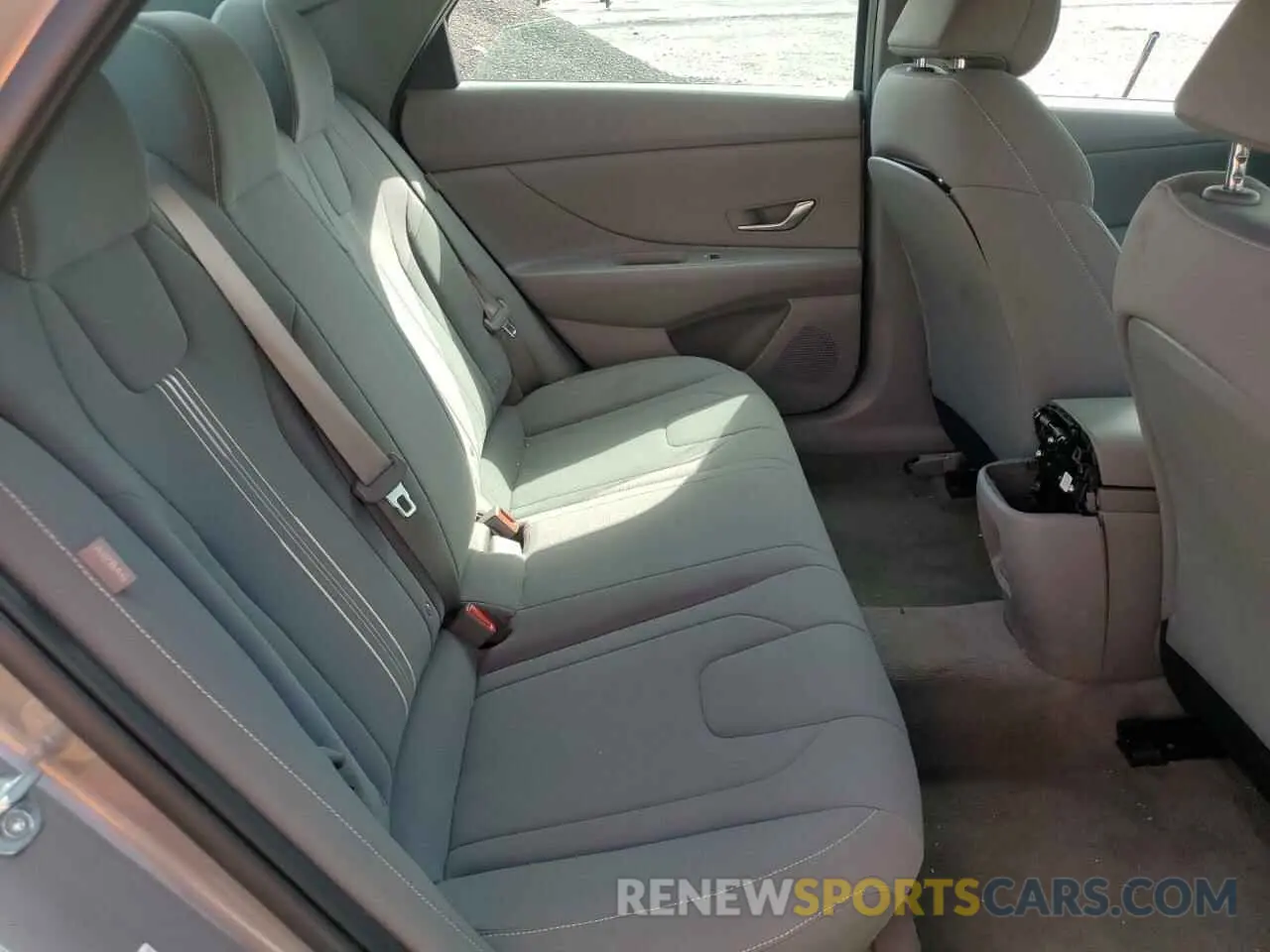 10 fotografías del automóvil dañado KMHLM4DG5RU663193 HYUNDAI ELANTRA 2024