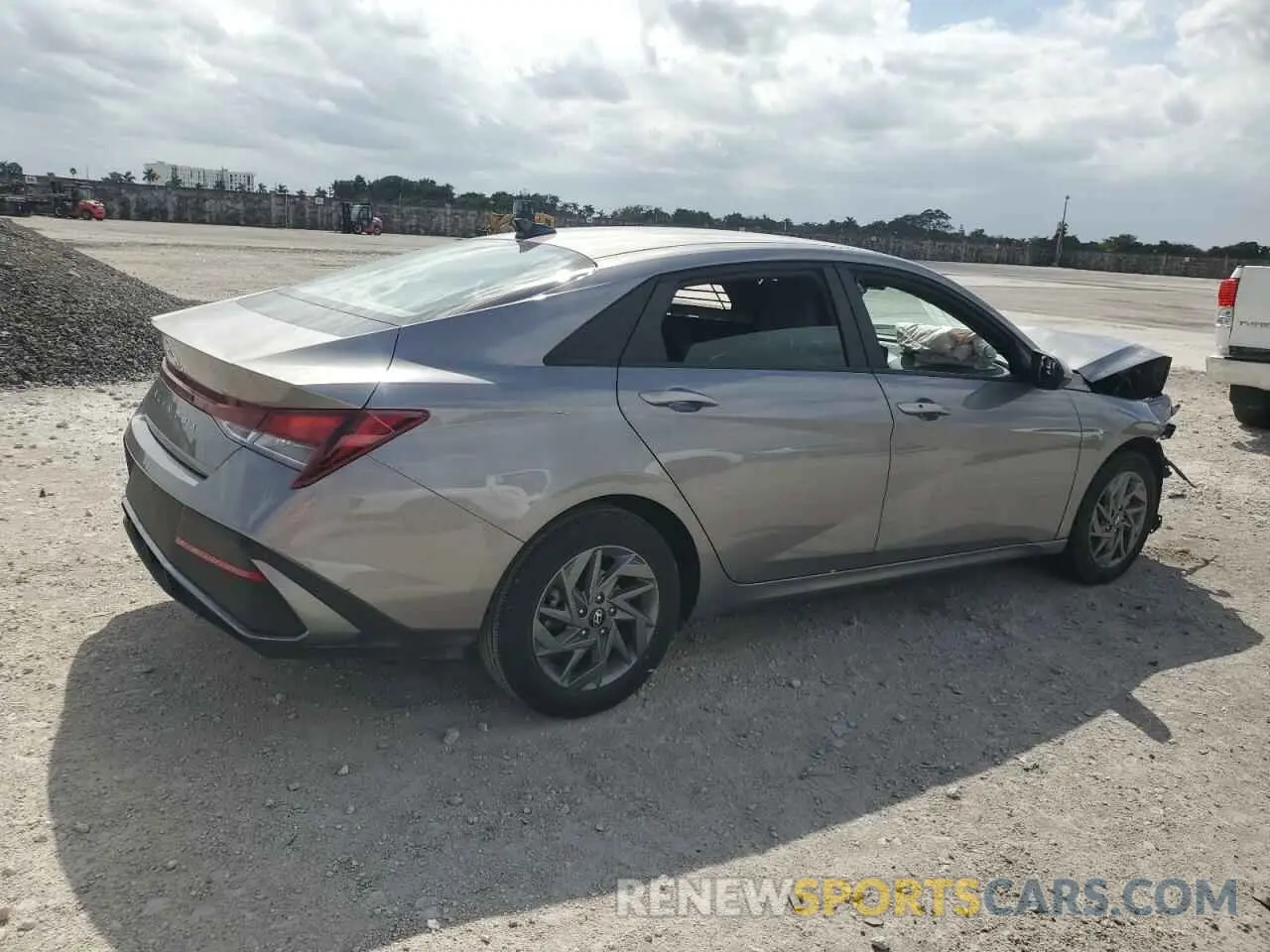 3 fotografías del automóvil dañado KMHLM4DG5RU663193 HYUNDAI ELANTRA 2024