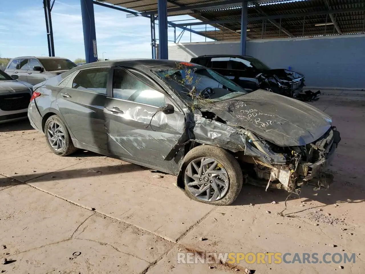 4 fotografías del automóvil dañado KMHLM4DG5RU675120 HYUNDAI ELANTRA 2024