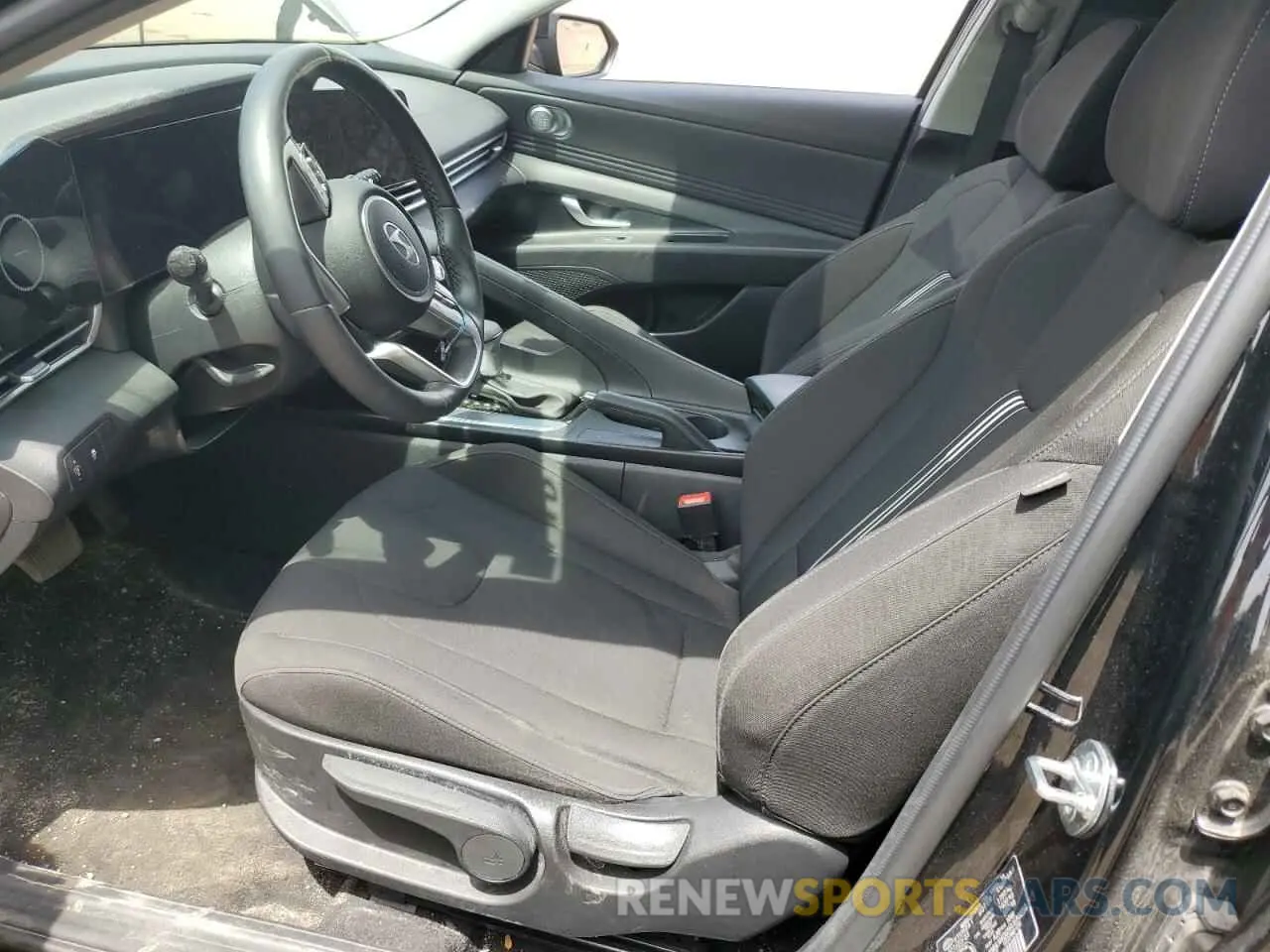 7 fotografías del automóvil dañado KMHLM4DG5RU683850 HYUNDAI ELANTRA 2024