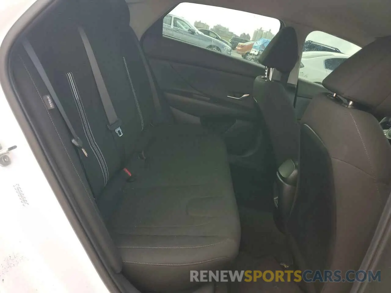 10 fotografías del automóvil dañado KMHLM4DG5RU758577 HYUNDAI ELANTRA 2024