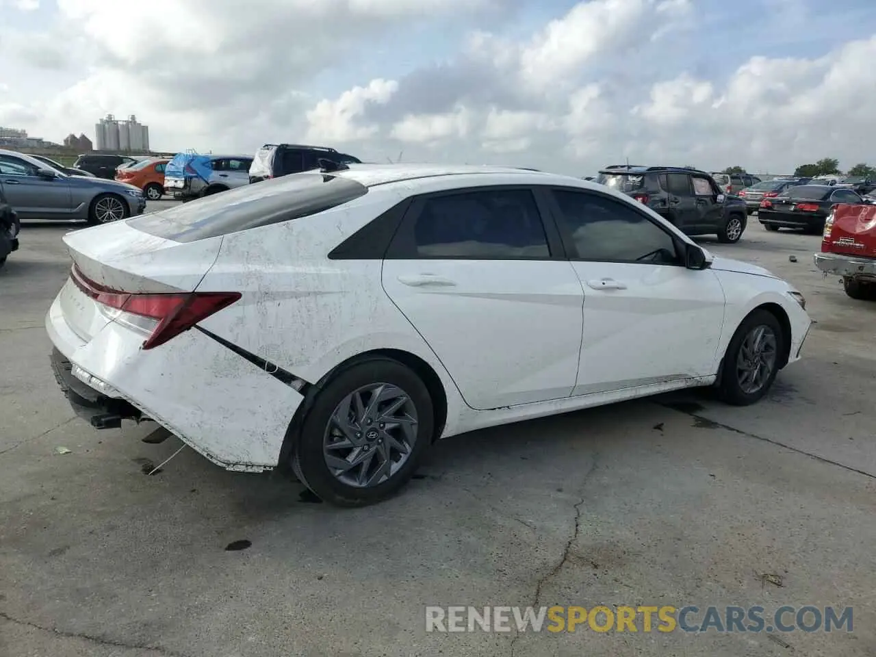 3 fotografías del automóvil dañado KMHLM4DG5RU758577 HYUNDAI ELANTRA 2024