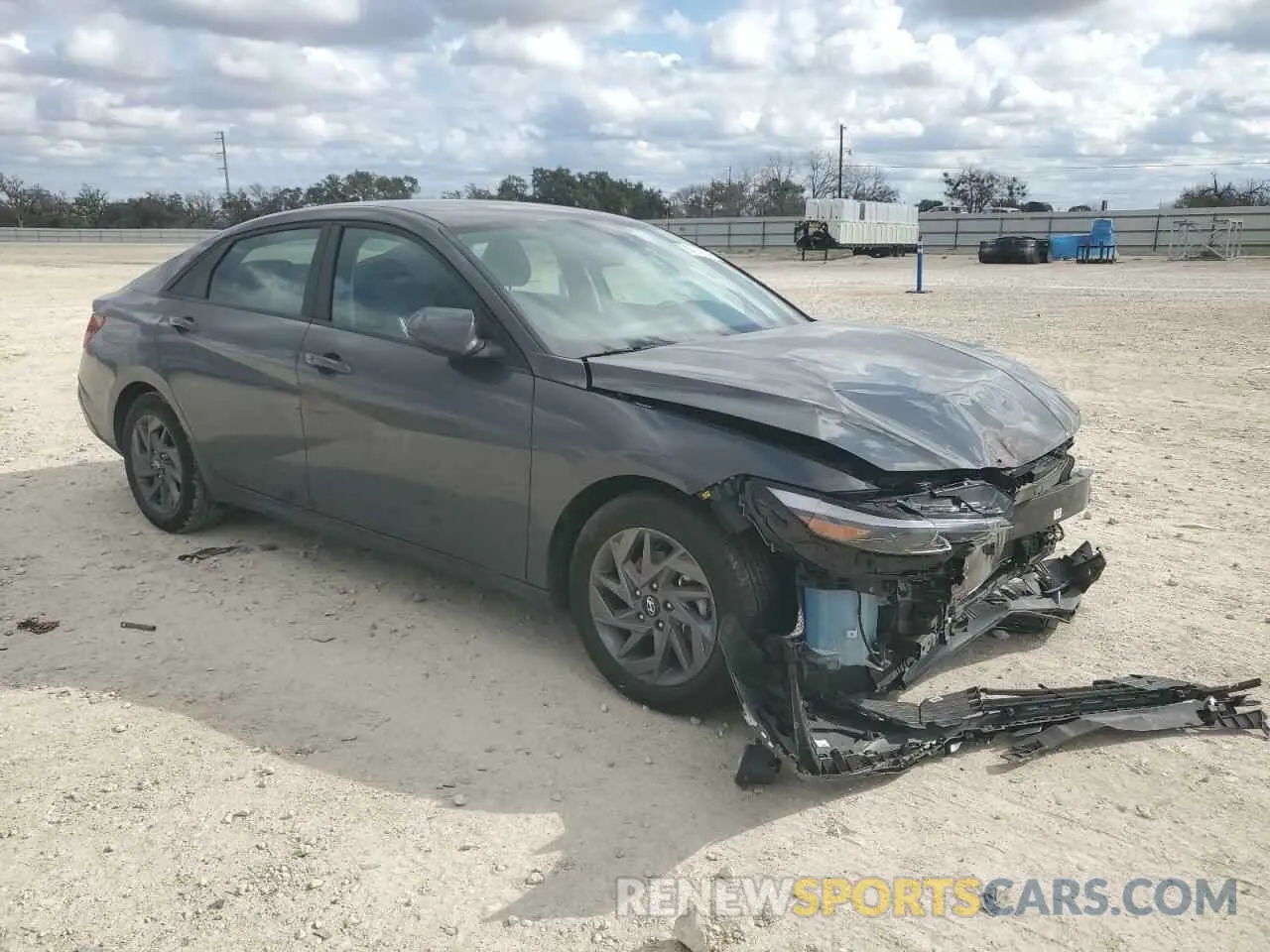 4 fotografías del automóvil dañado KMHLM4DG6RU659704 HYUNDAI ELANTRA 2024