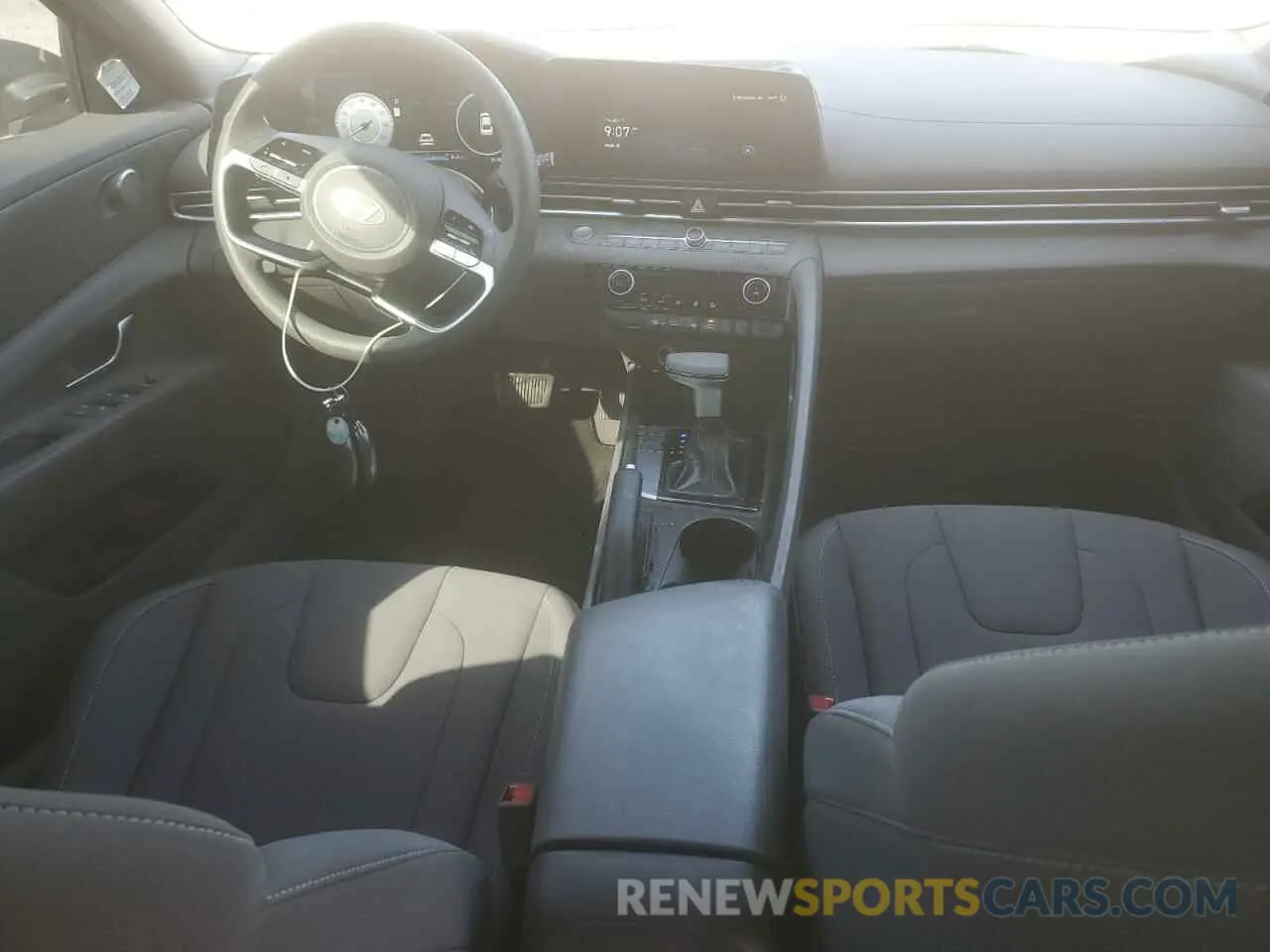 8 fotografías del automóvil dañado KMHLM4DG6RU772147 HYUNDAI ELANTRA 2024