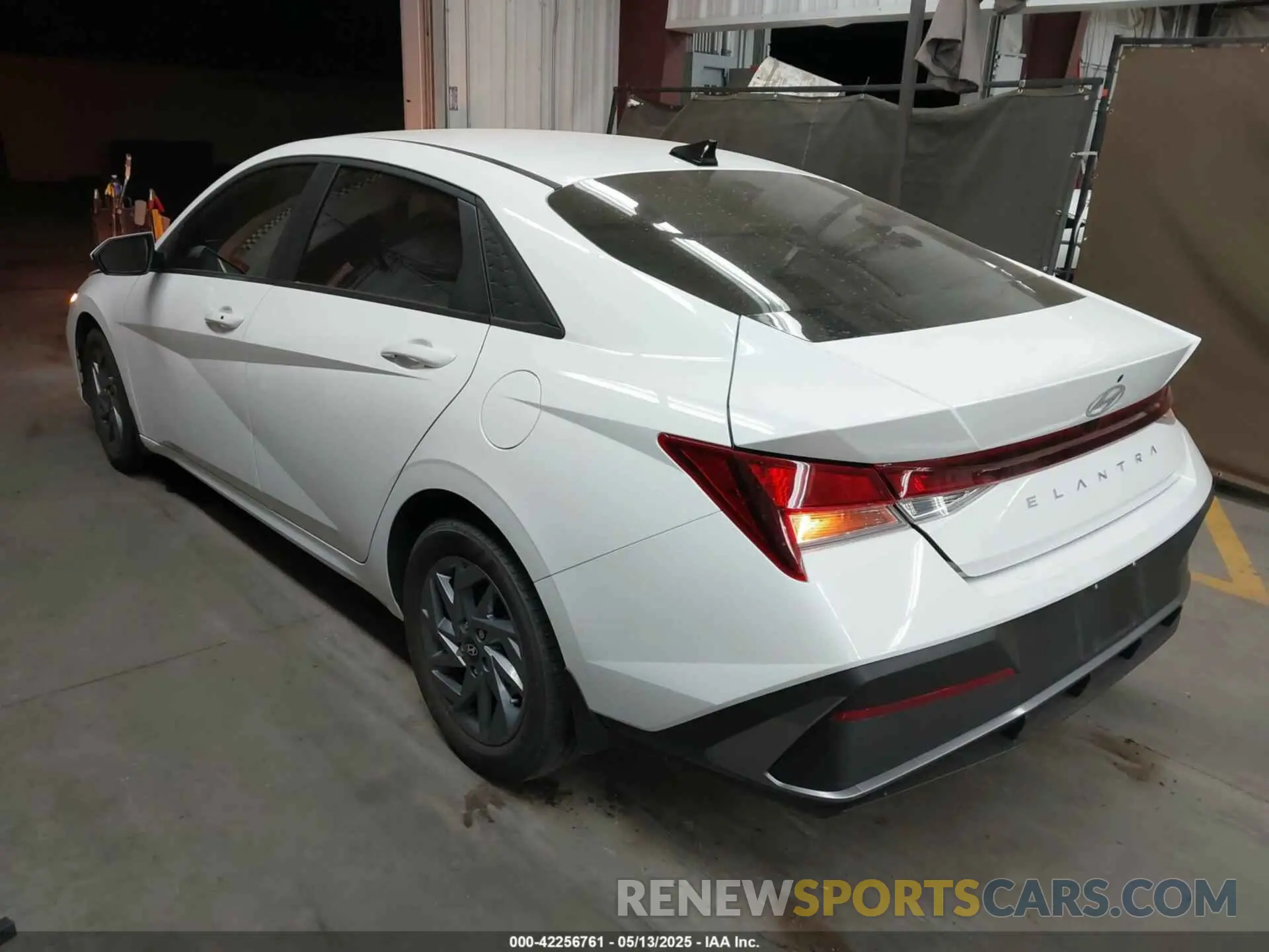 3 fotografías del automóvil dañado KMHLM4DG6RU803946 HYUNDAI ELANTRA 2024