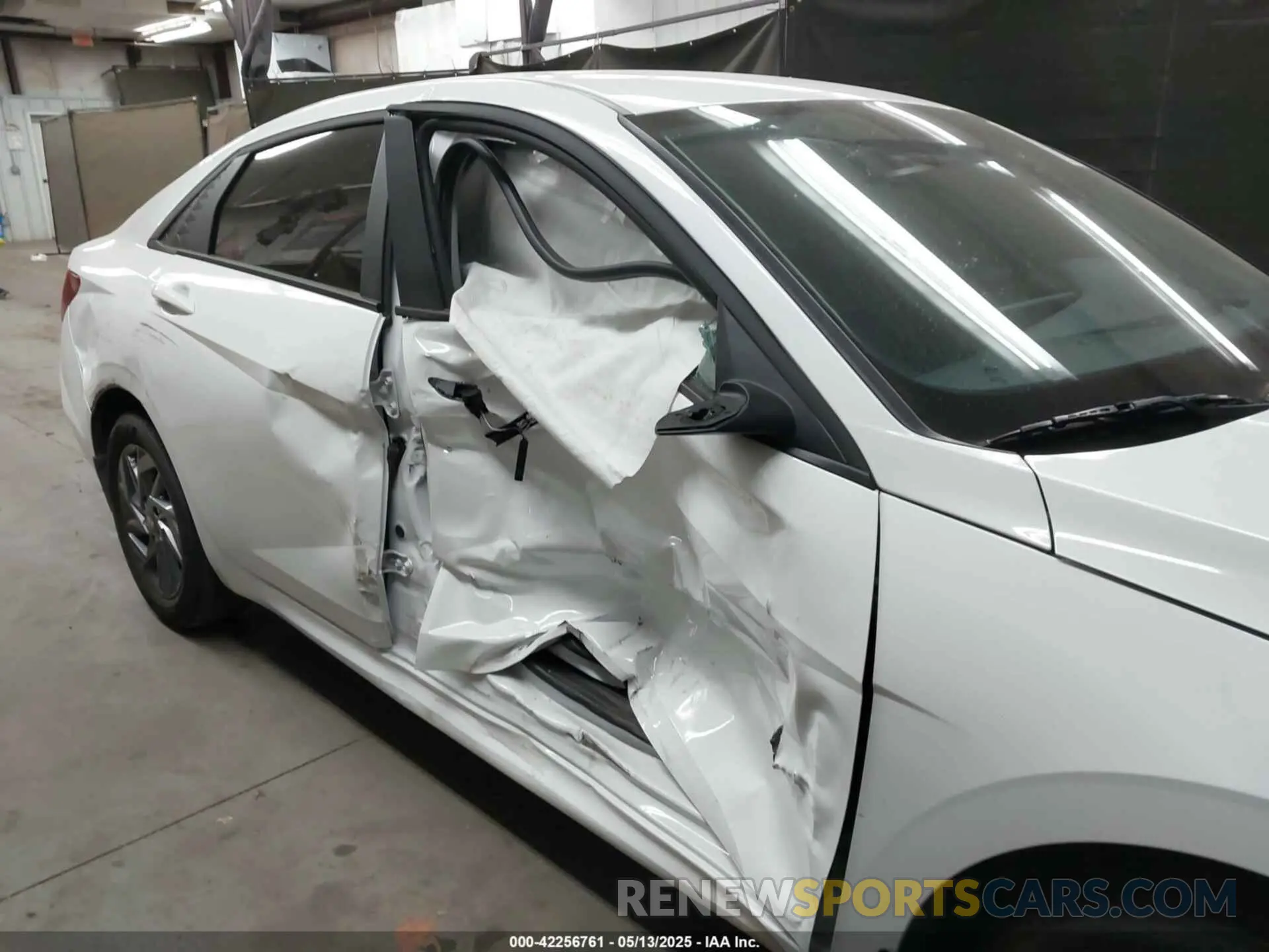 6 fotografías del automóvil dañado KMHLM4DG6RU803946 HYUNDAI ELANTRA 2024