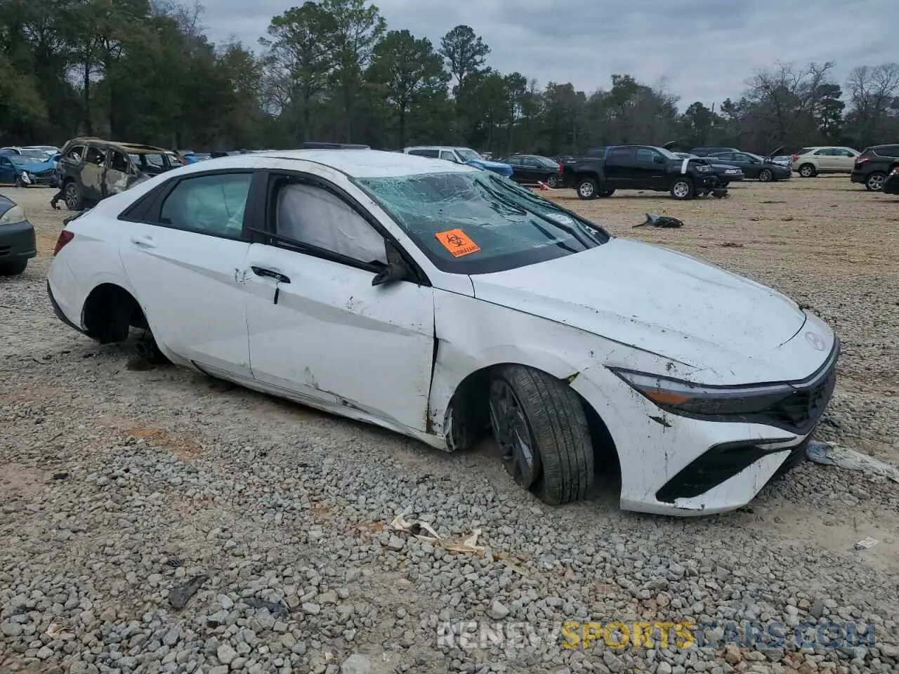 4 fotografías del automóvil dañado KMHLM4DG6RU846876 HYUNDAI ELANTRA 2024