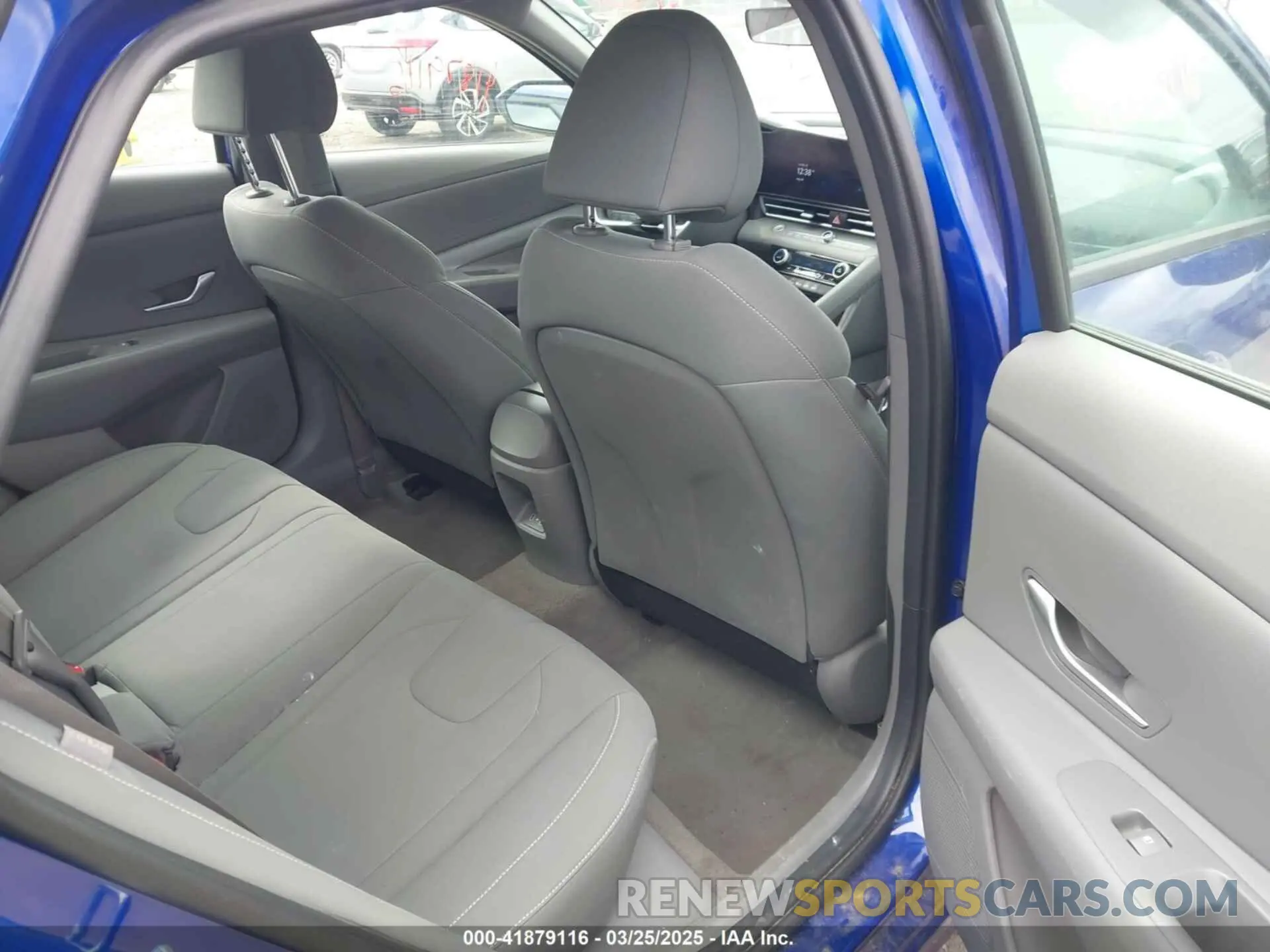 8 fotografías del automóvil dañado KMHLM4DG7RU650977 HYUNDAI ELANTRA 2024