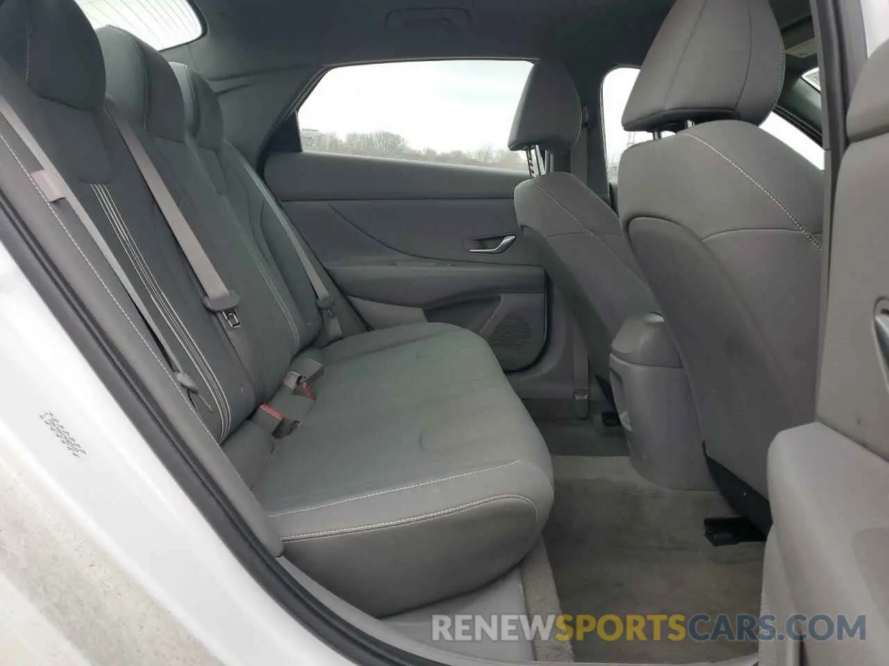 10 fotografías del automóvil dañado KMHLM4DG7RU659159 HYUNDAI ELANTRA 2024