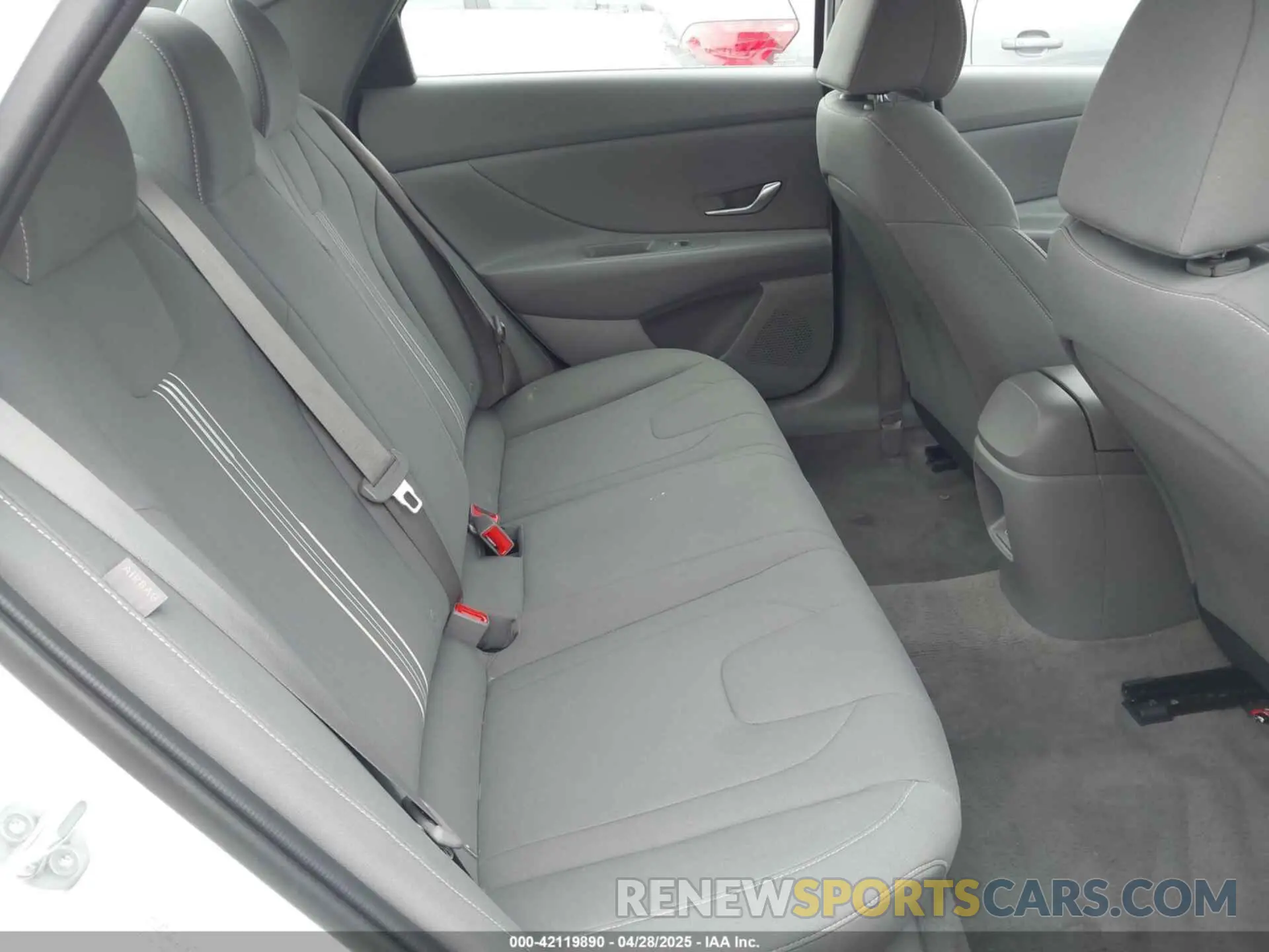 8 fotografías del automóvil dañado KMHLM4DG7RU666094 HYUNDAI ELANTRA 2024