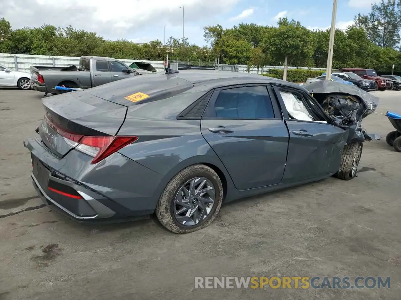 3 fotografías del automóvil dañado KMHLM4DG7RU678455 HYUNDAI ELANTRA 2024