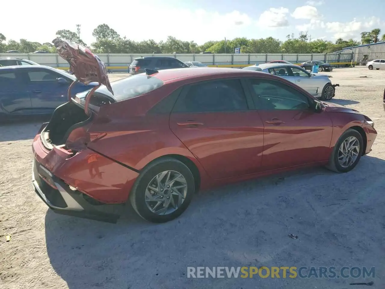 3 fotografías del automóvil dañado KMHLM4DG7RU704925 HYUNDAI ELANTRA 2024