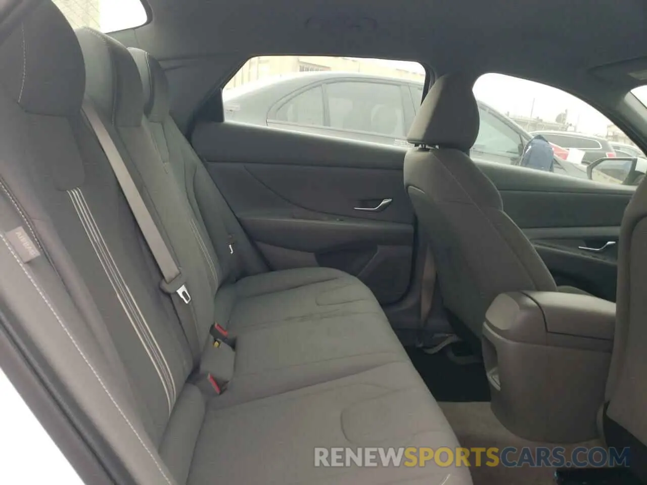 10 fotografías del automóvil dañado KMHLM4DG7RU706304 HYUNDAI ELANTRA 2024