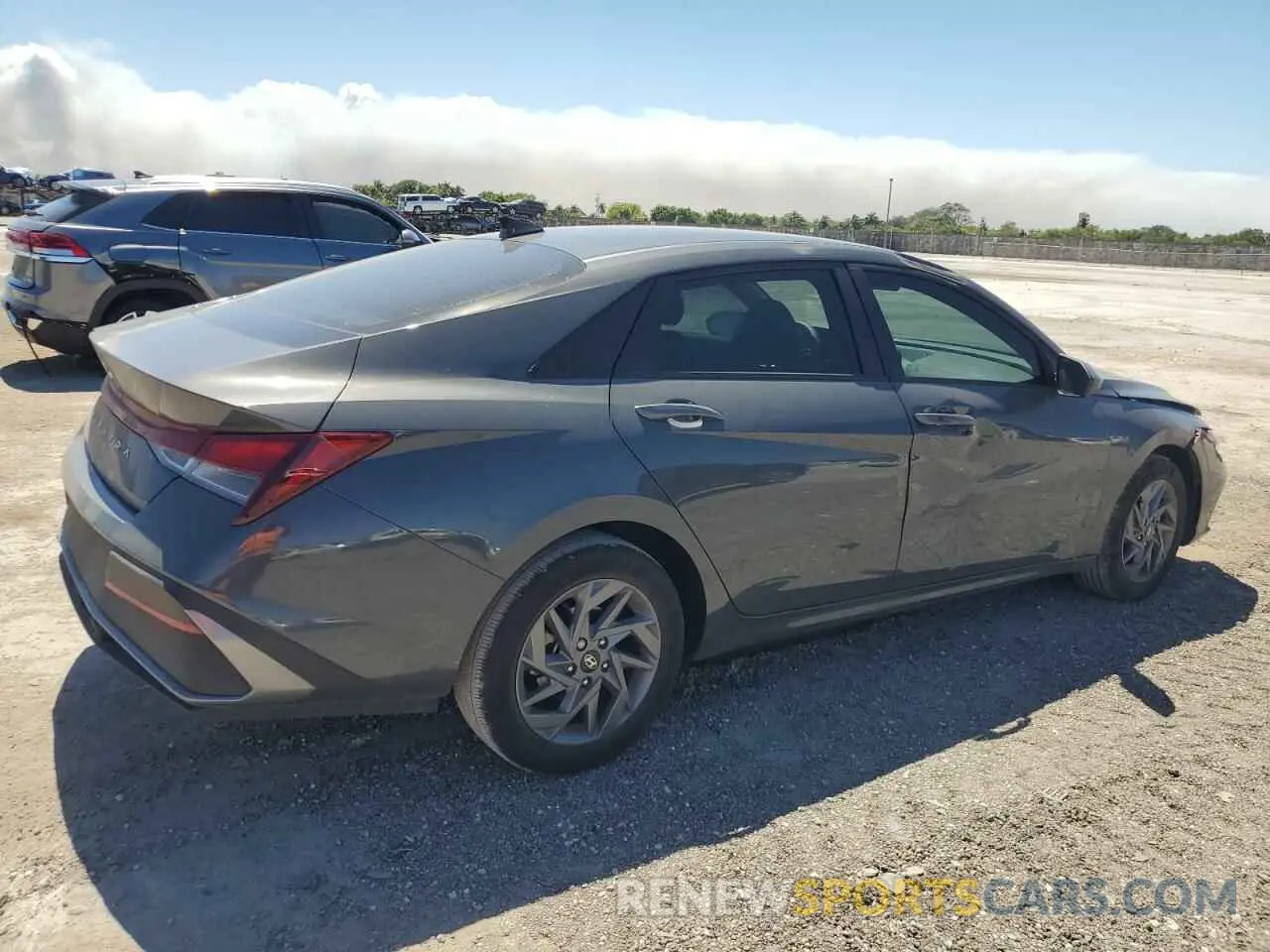 3 fotografías del automóvil dañado KMHLM4DG7RU740355 HYUNDAI ELANTRA 2024