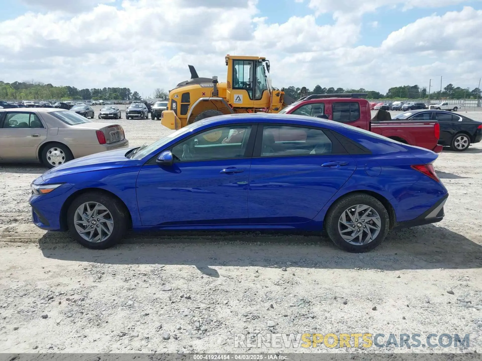 14 fotografías del automóvil dañado KMHLM4DG7RU768849 HYUNDAI ELANTRA 2024