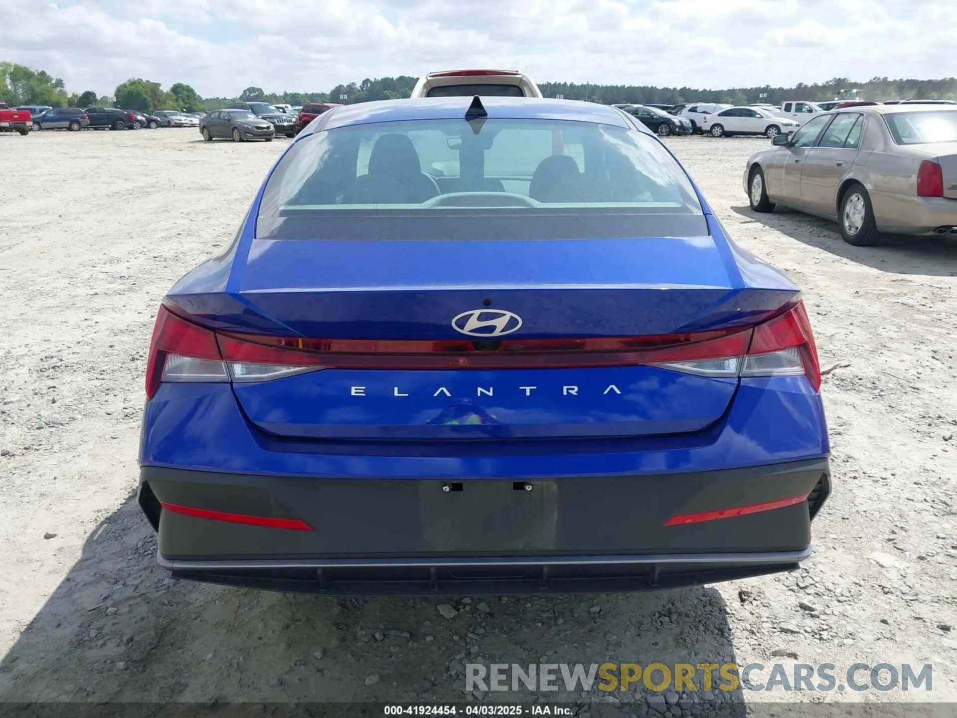 16 fotografías del automóvil dañado KMHLM4DG7RU768849 HYUNDAI ELANTRA 2024