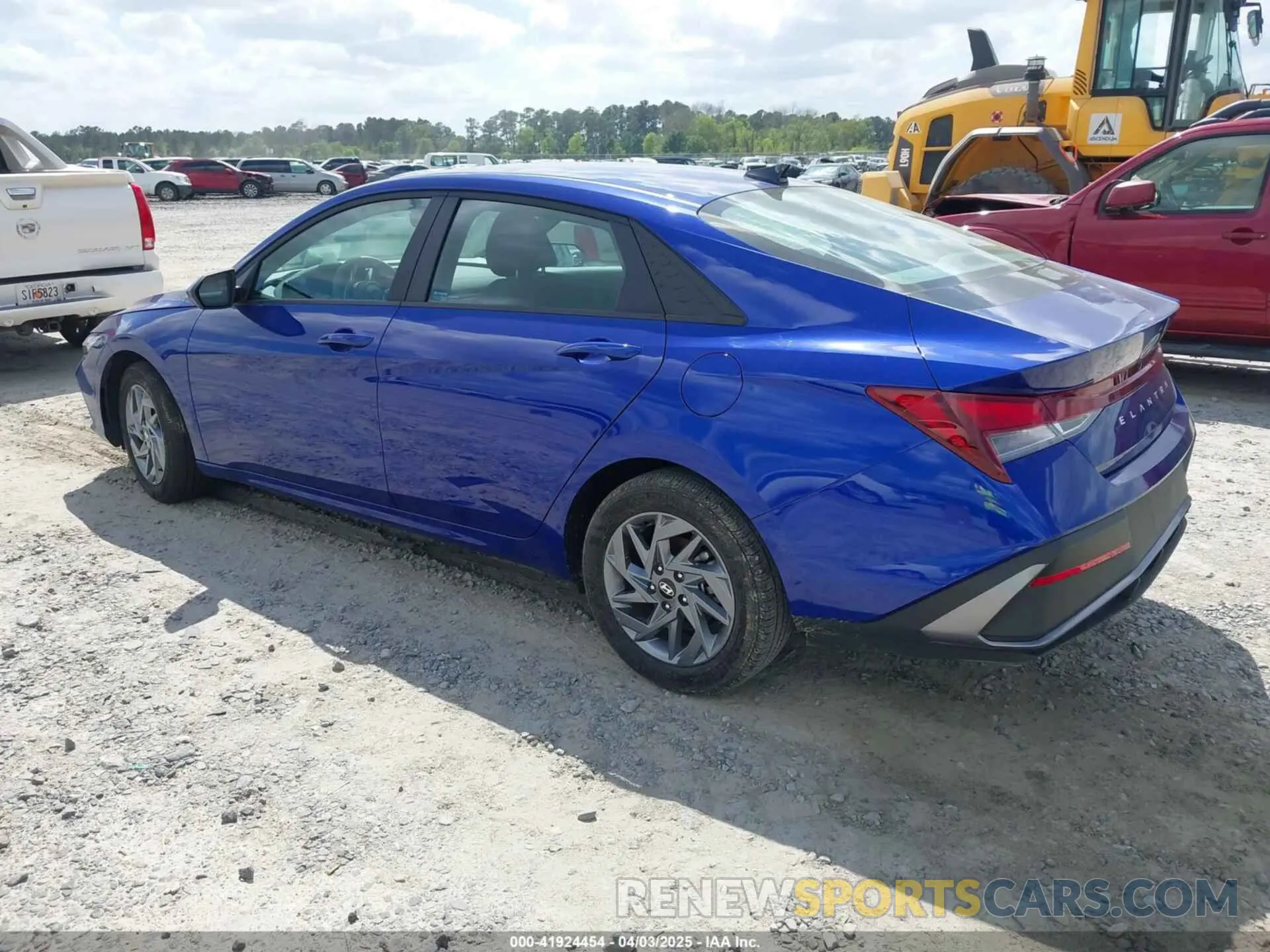 3 fotografías del automóvil dañado KMHLM4DG7RU768849 HYUNDAI ELANTRA 2024