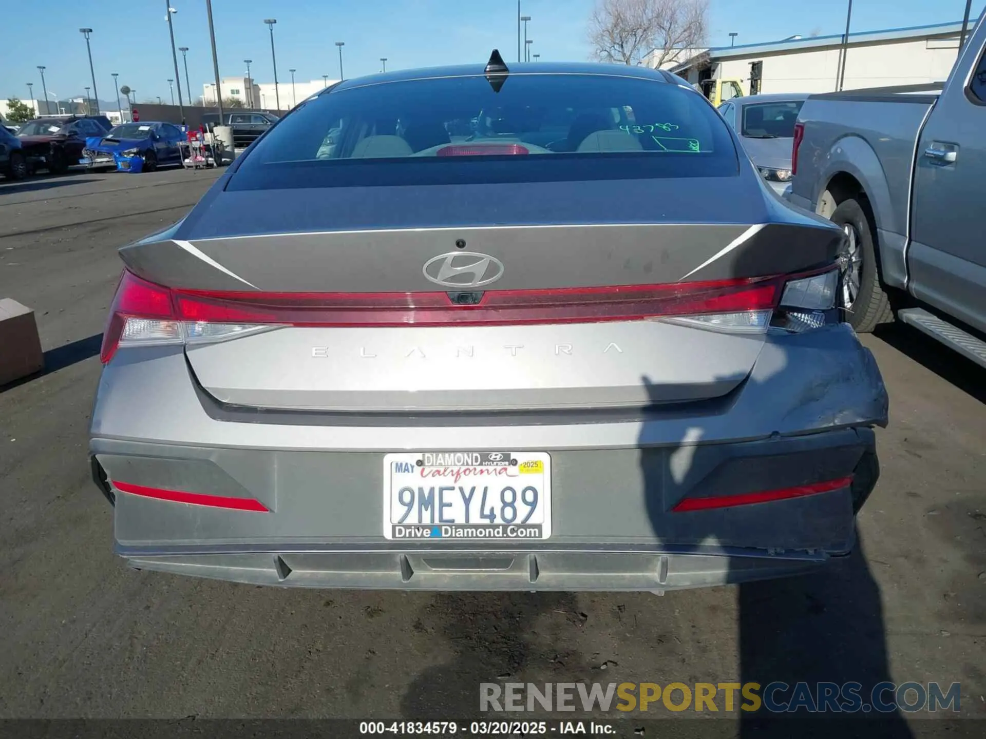 17 fotografías del automóvil dañado KMHLM4DG7RU777454 HYUNDAI ELANTRA 2024