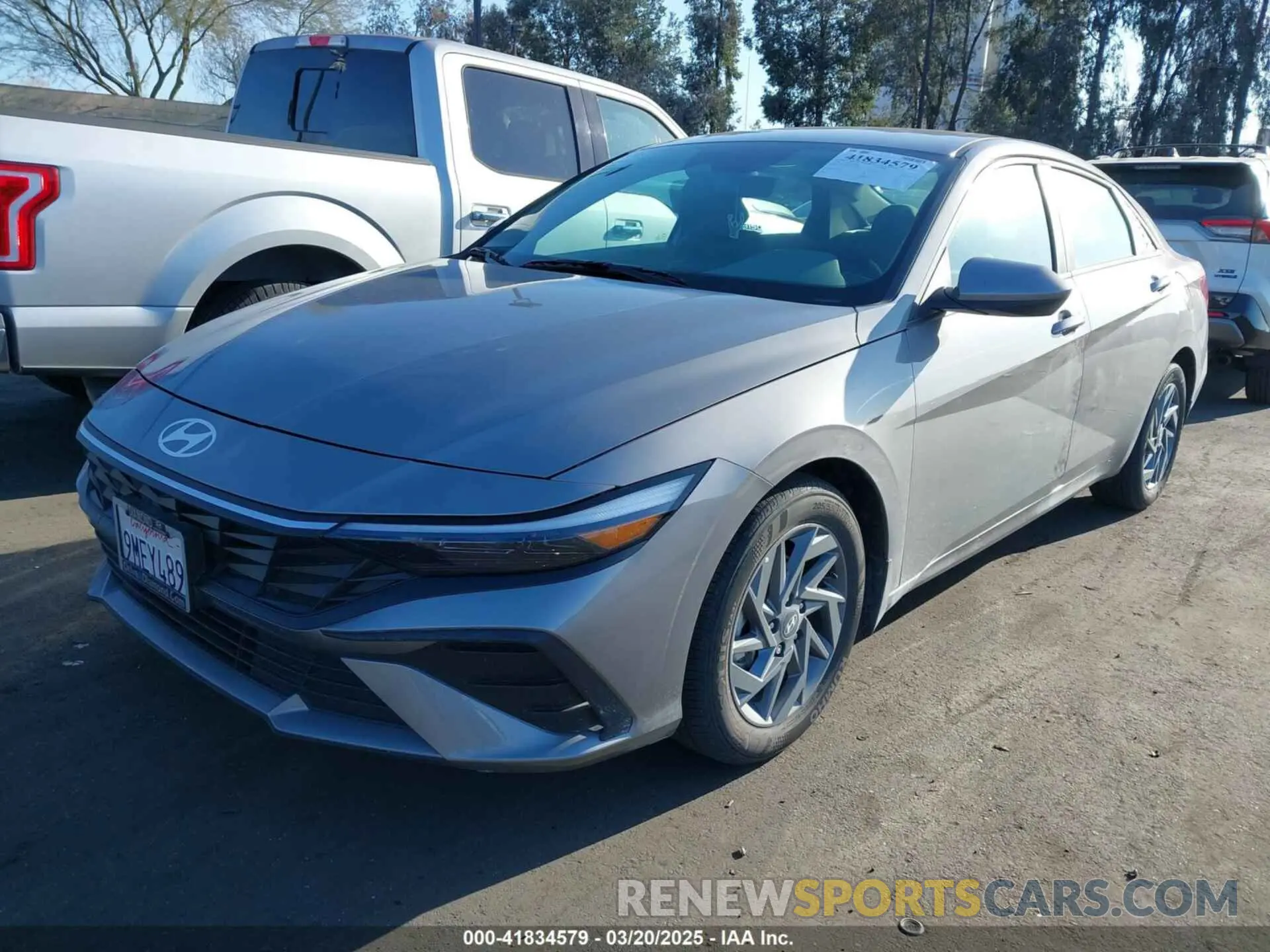 2 fotografías del automóvil dañado KMHLM4DG7RU777454 HYUNDAI ELANTRA 2024