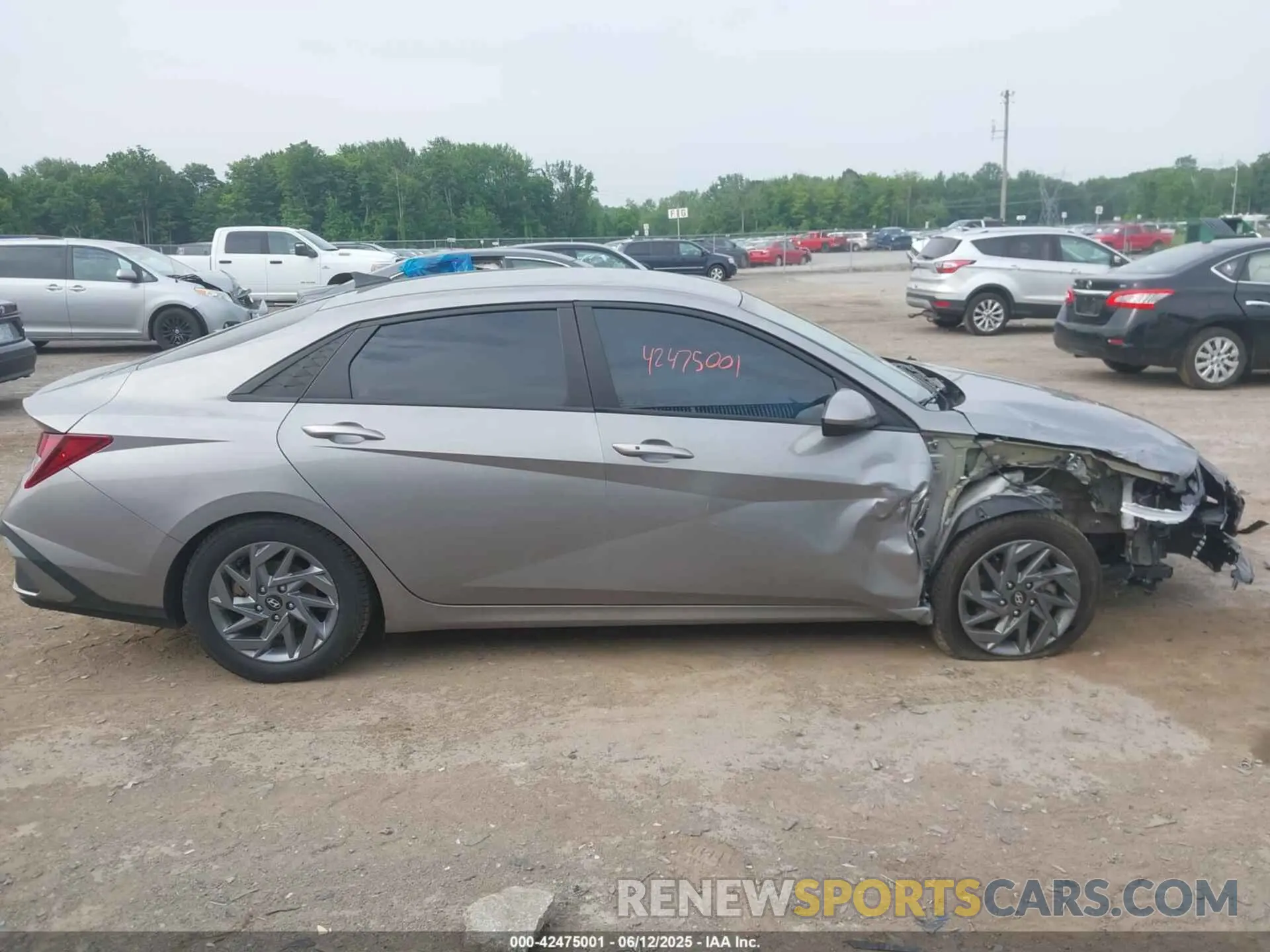 13 fotografías del automóvil dañado KMHLM4DG8RU637316 HYUNDAI ELANTRA 2024